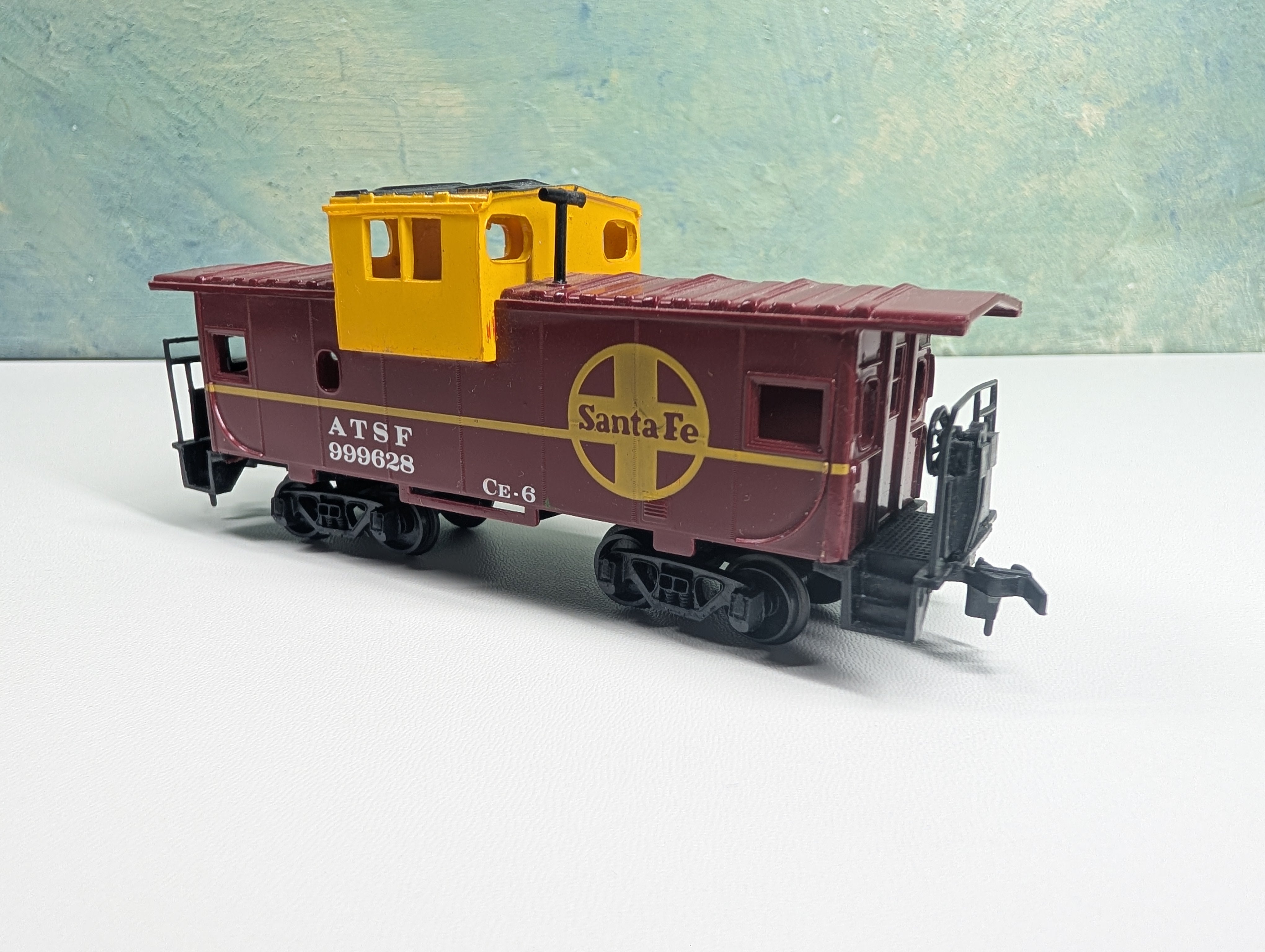 USED HO Scale Caboose Santa Fe ATSF #999628