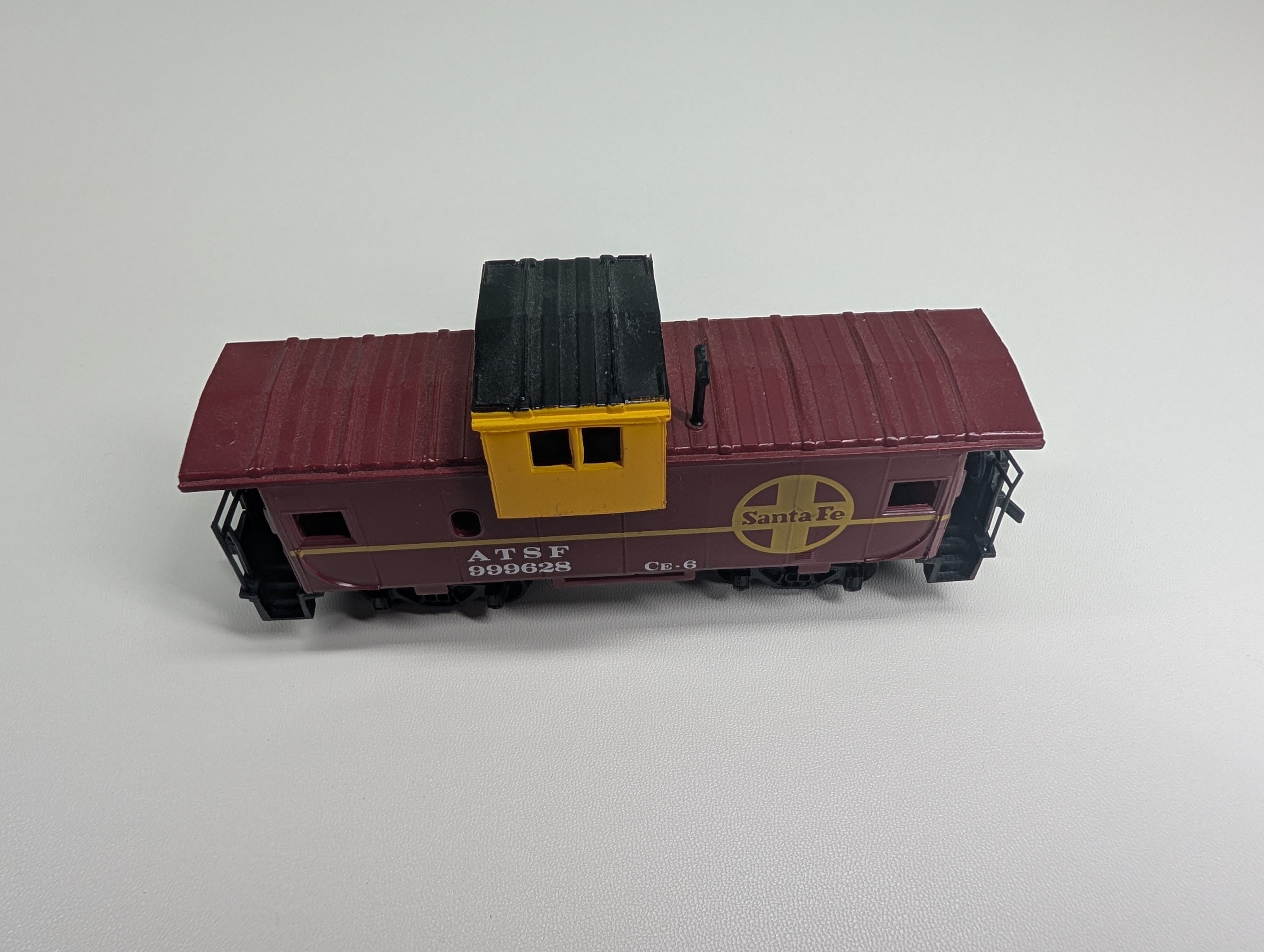 USED HO Scale Caboose Santa Fe ATSF #999628