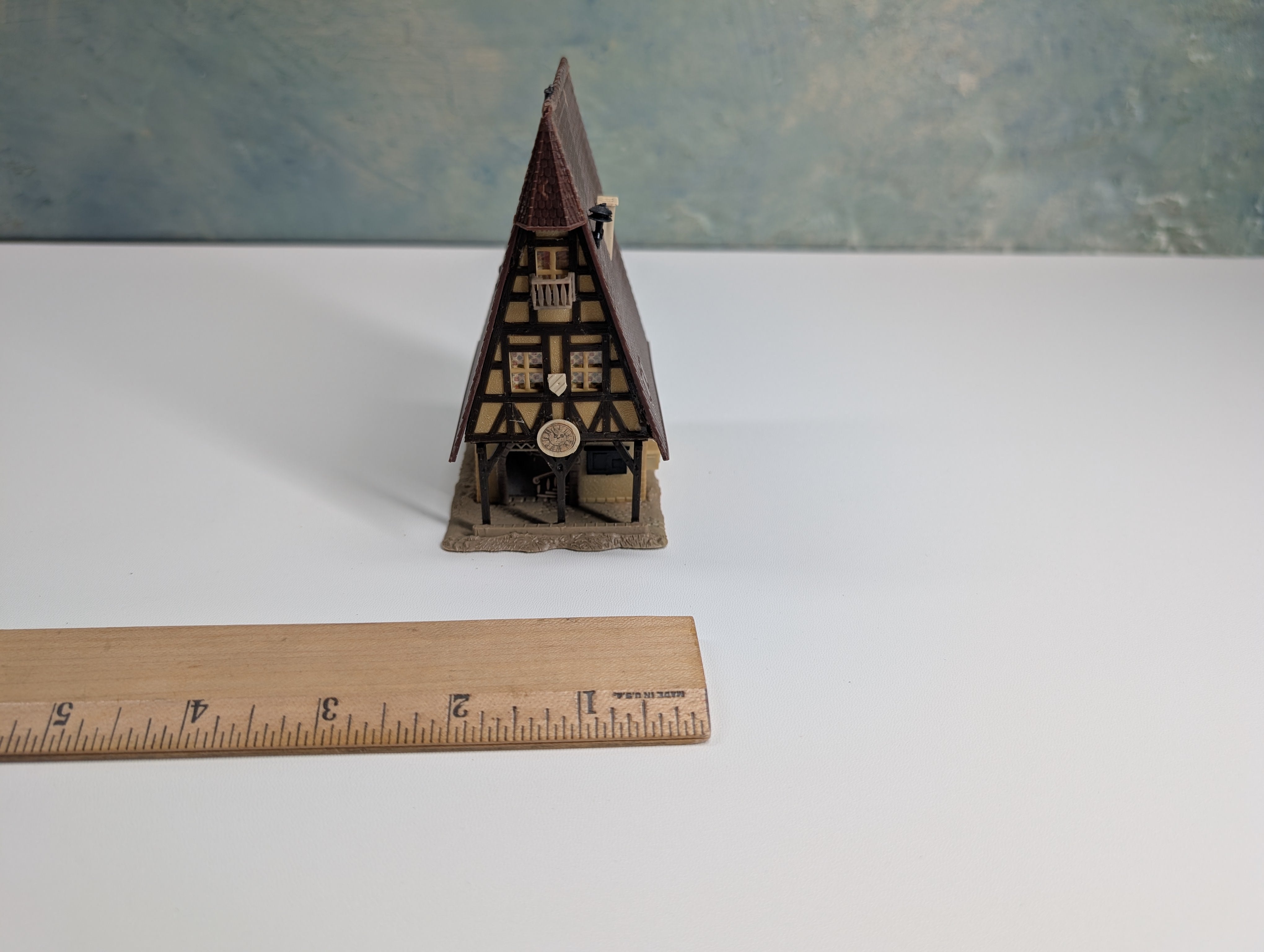 USED WIAD 1035 HO Scale Ancient Town Hall Building