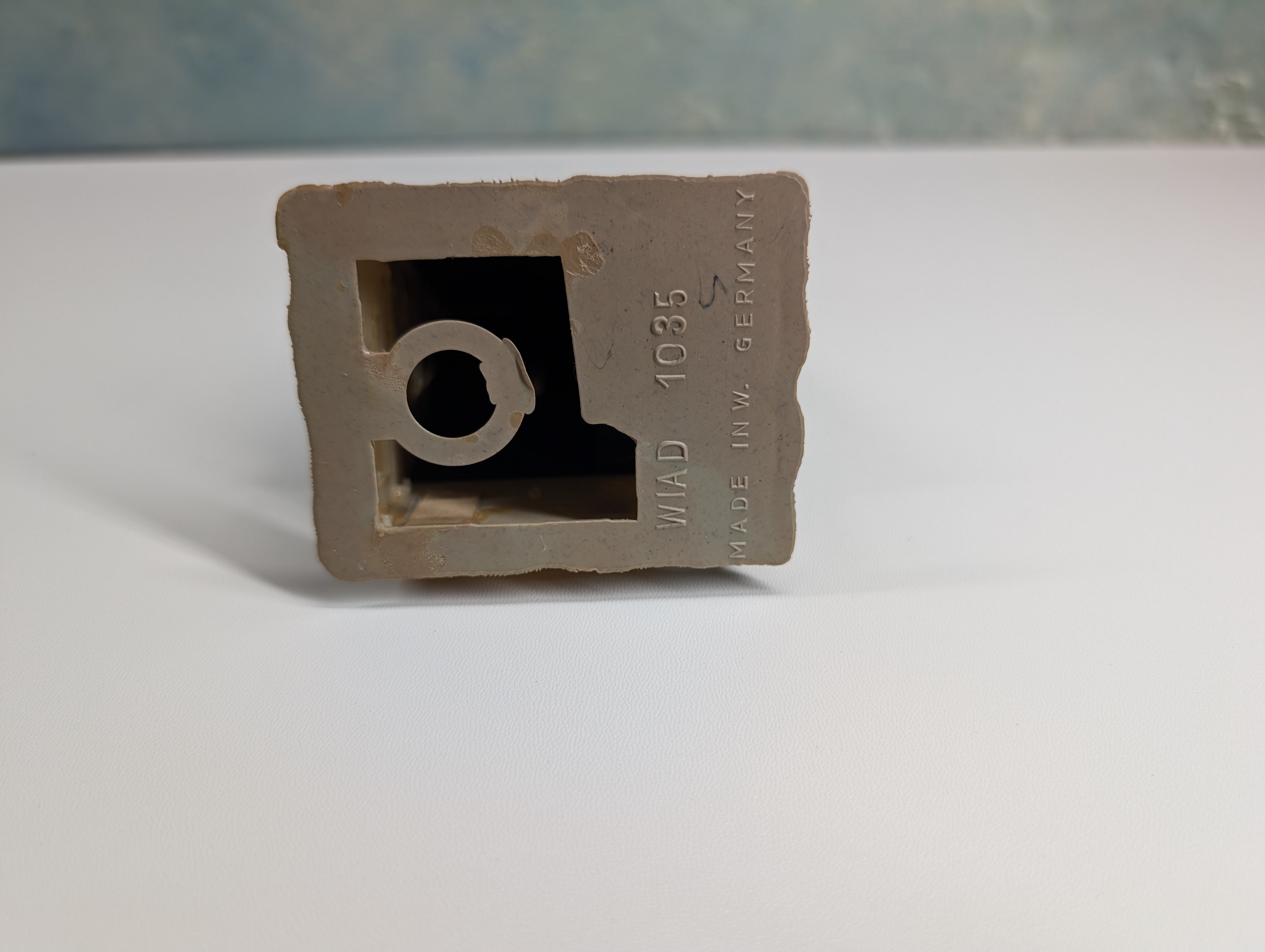 USED WIAD 1035 HO Scale Ancient Town Hall Building