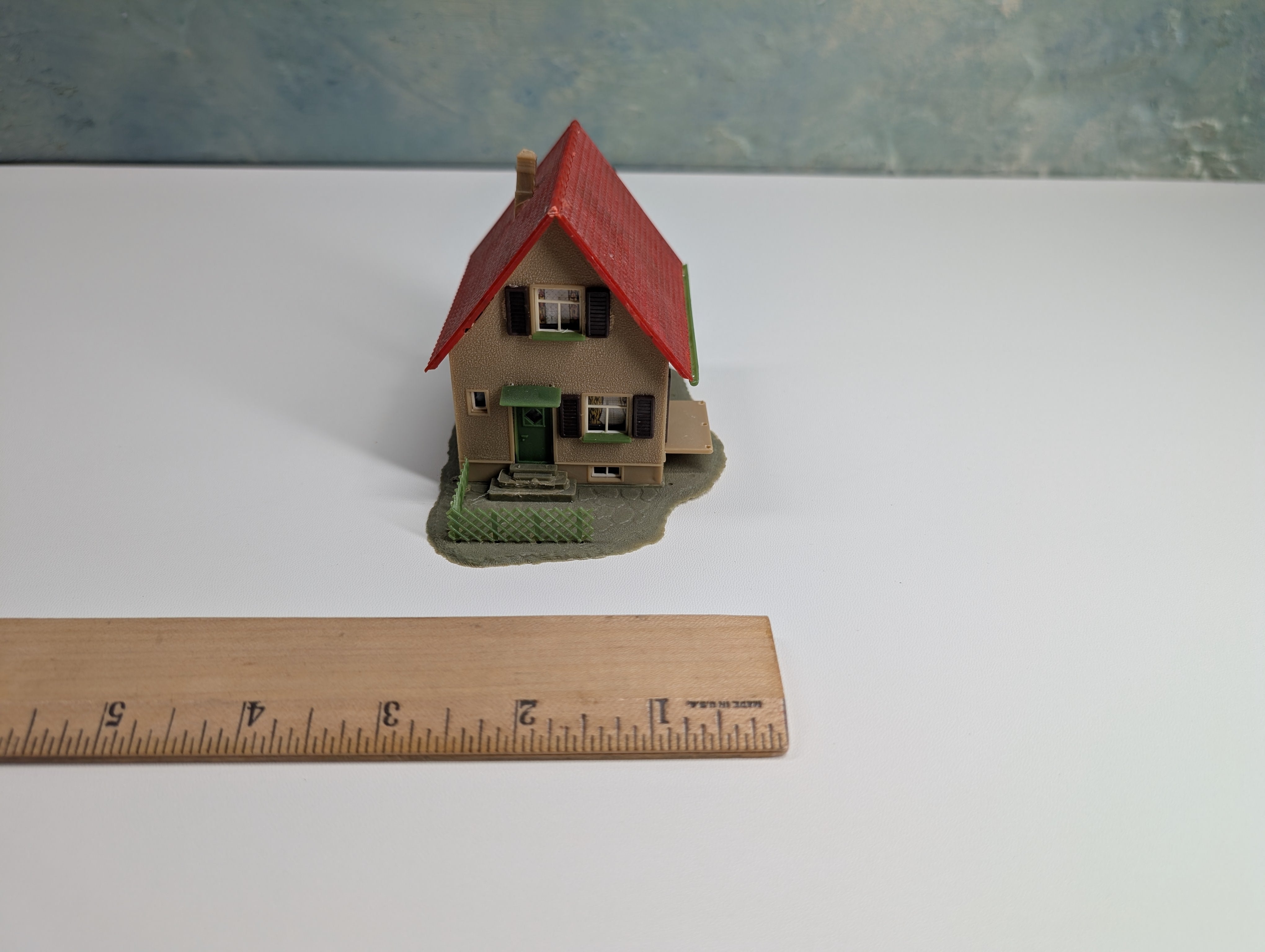 USED Faller HO Scale Small Home, Cottage with Red Roof