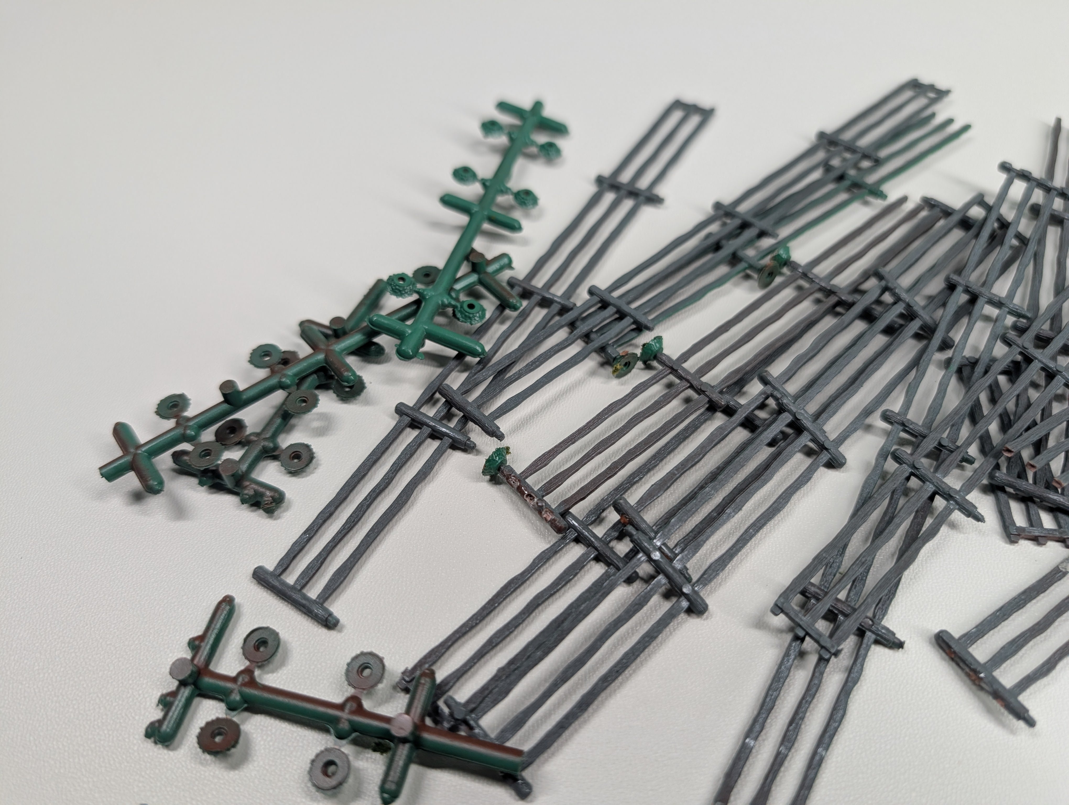 USED Atlas HO Scale Rustic Fence