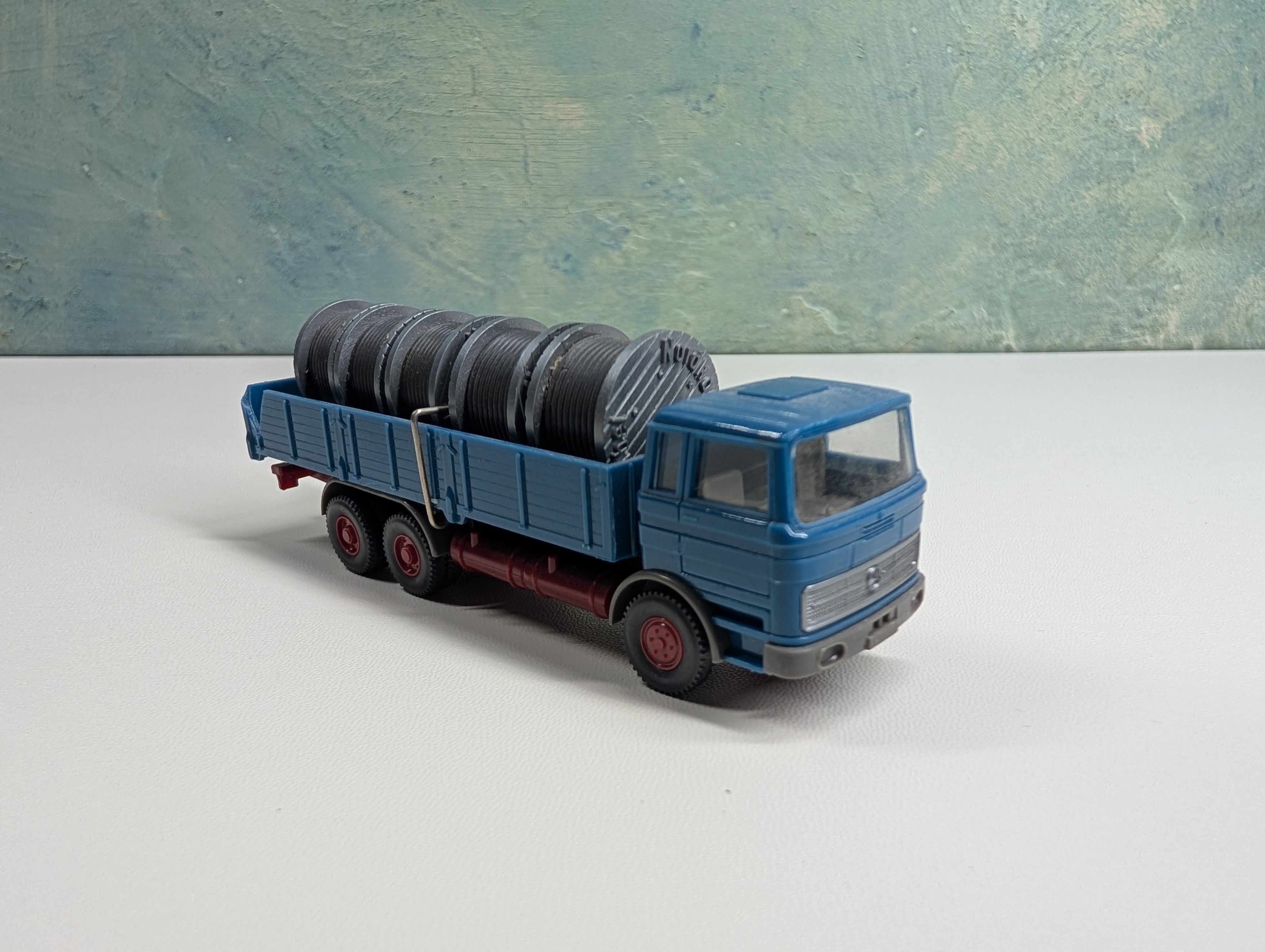 USED Wiking HO Scale Delivery Truck w/ Spool Load Mercedes Benz