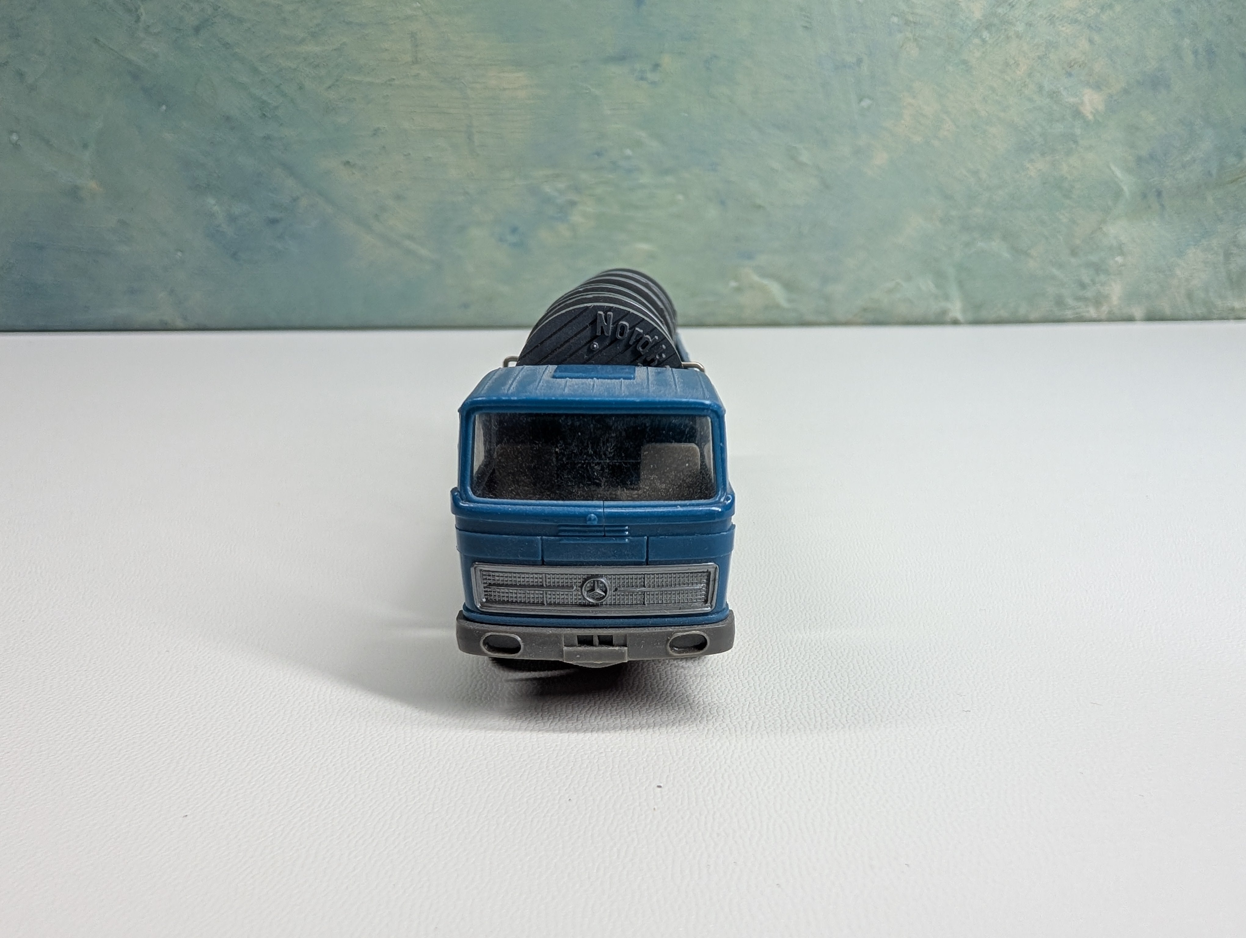 USED Wiking HO Scale Delivery Truck w/ Spool Load Mercedes Benz