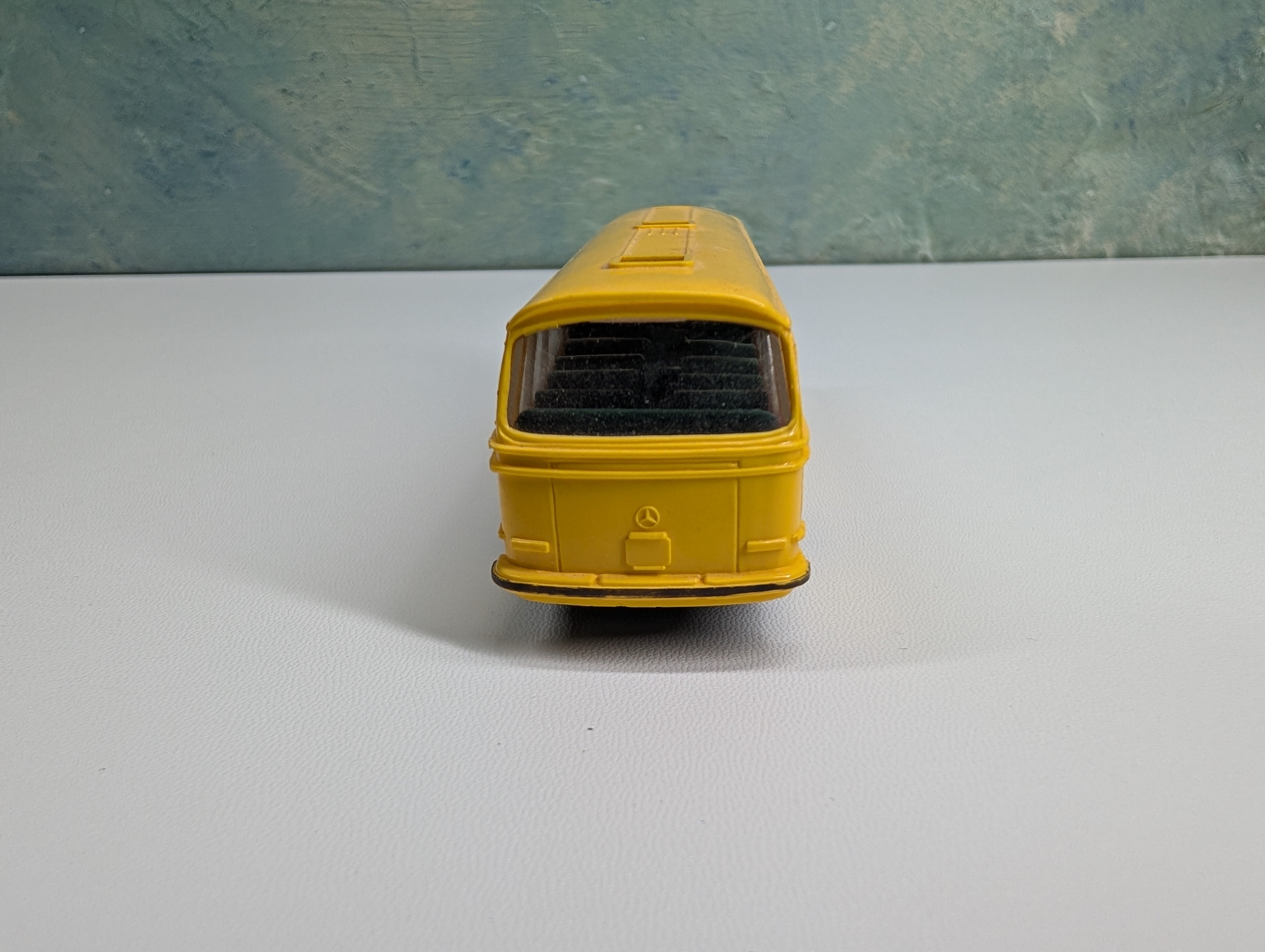 USED Wiking HO Scale Mercedes Benz Yellow Bus