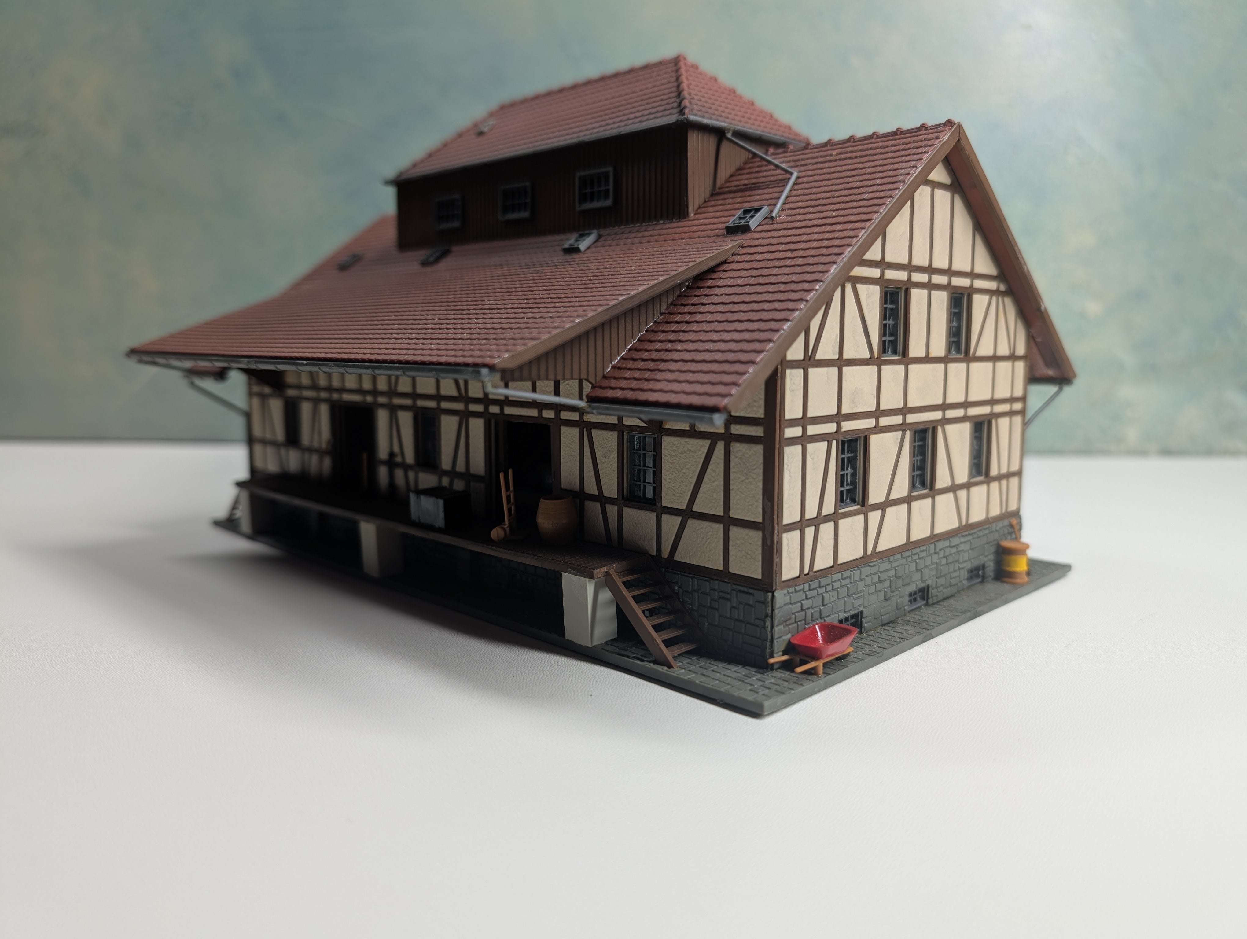 USED Pola HO Scale Half Timbered Warehouse