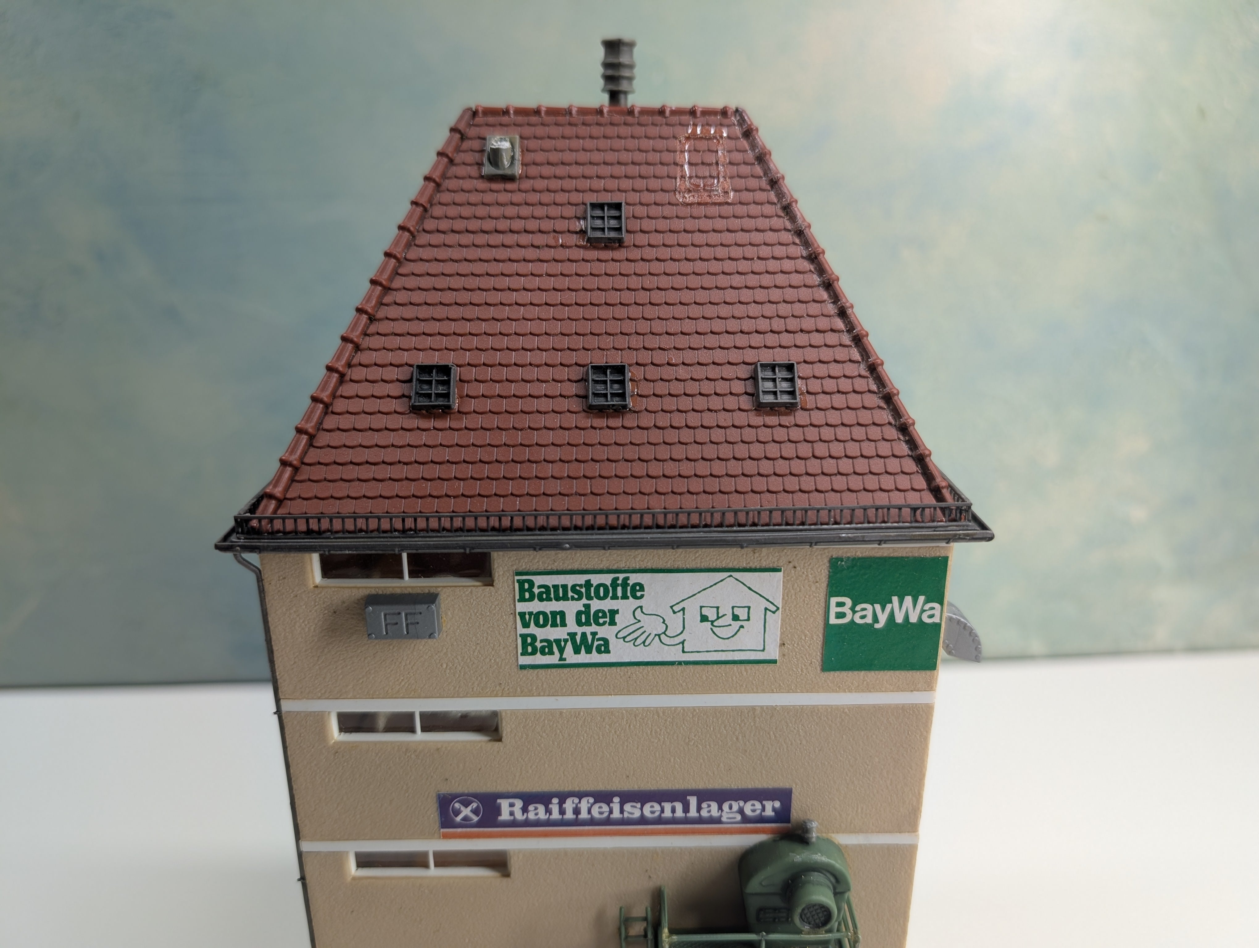 USED Pola HO Scale Silo Tower
