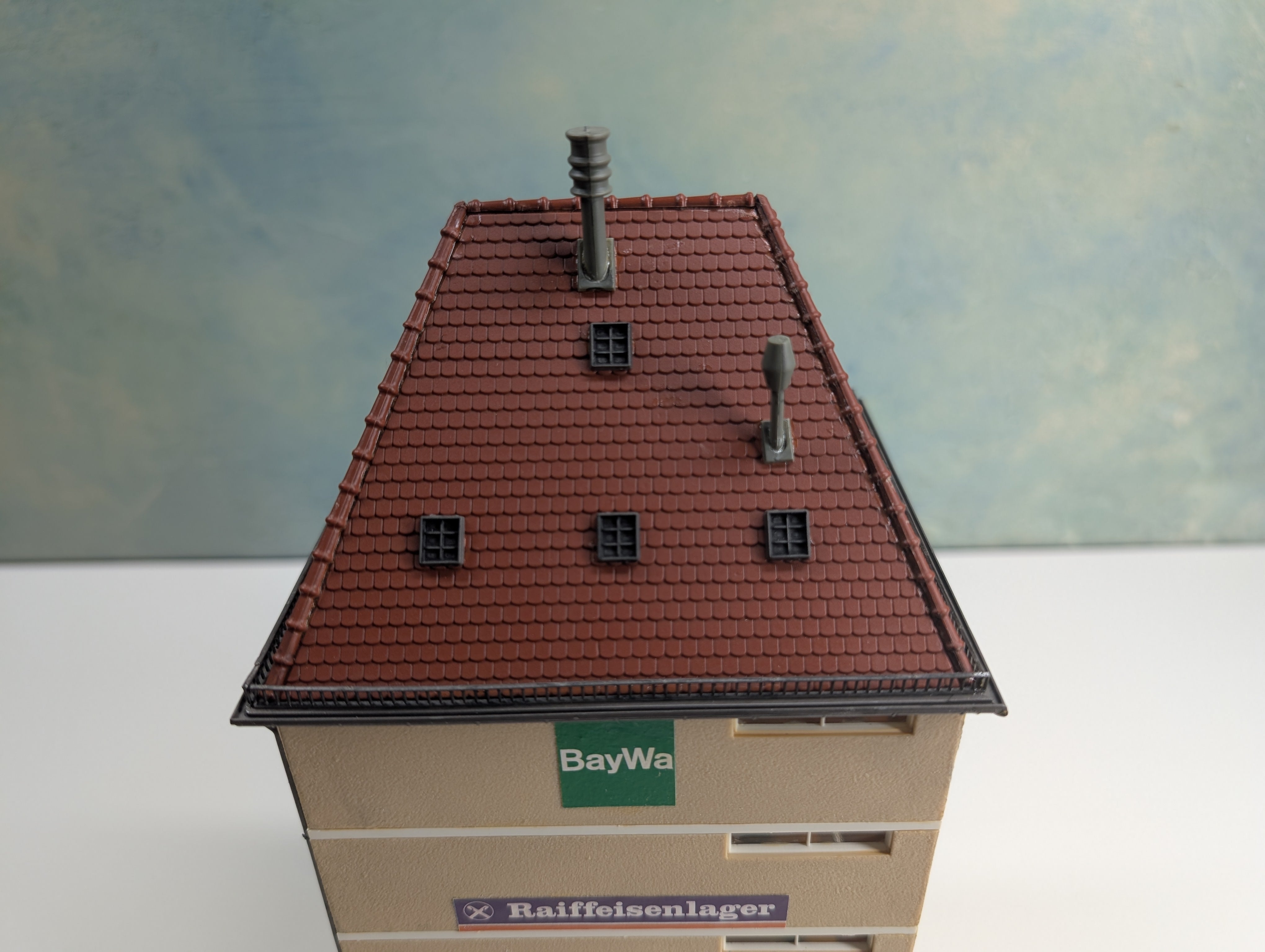 USED Pola HO Scale Silo Tower