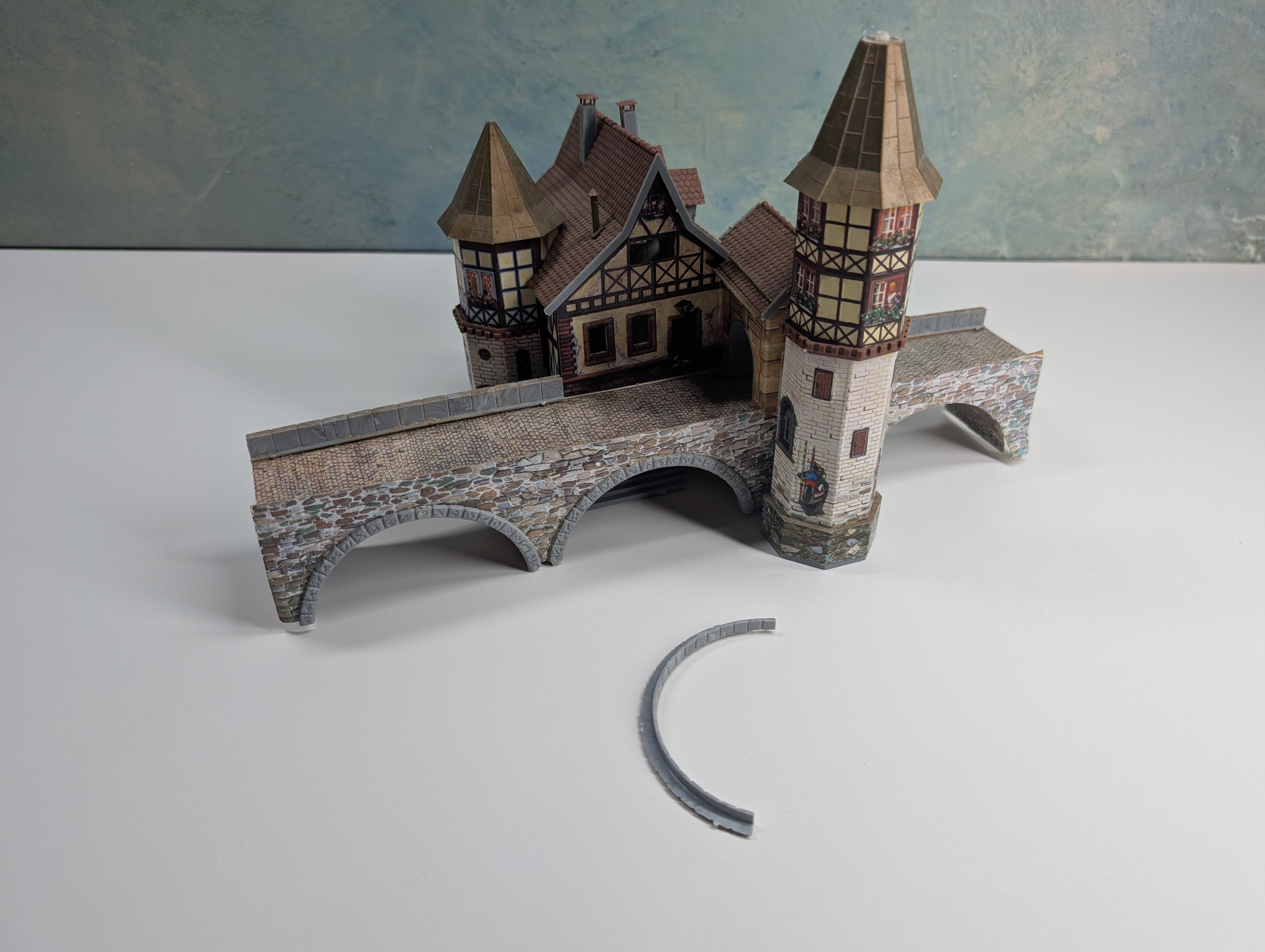 USED Faller 1710 HO Scale Castle with Tower and Bridge