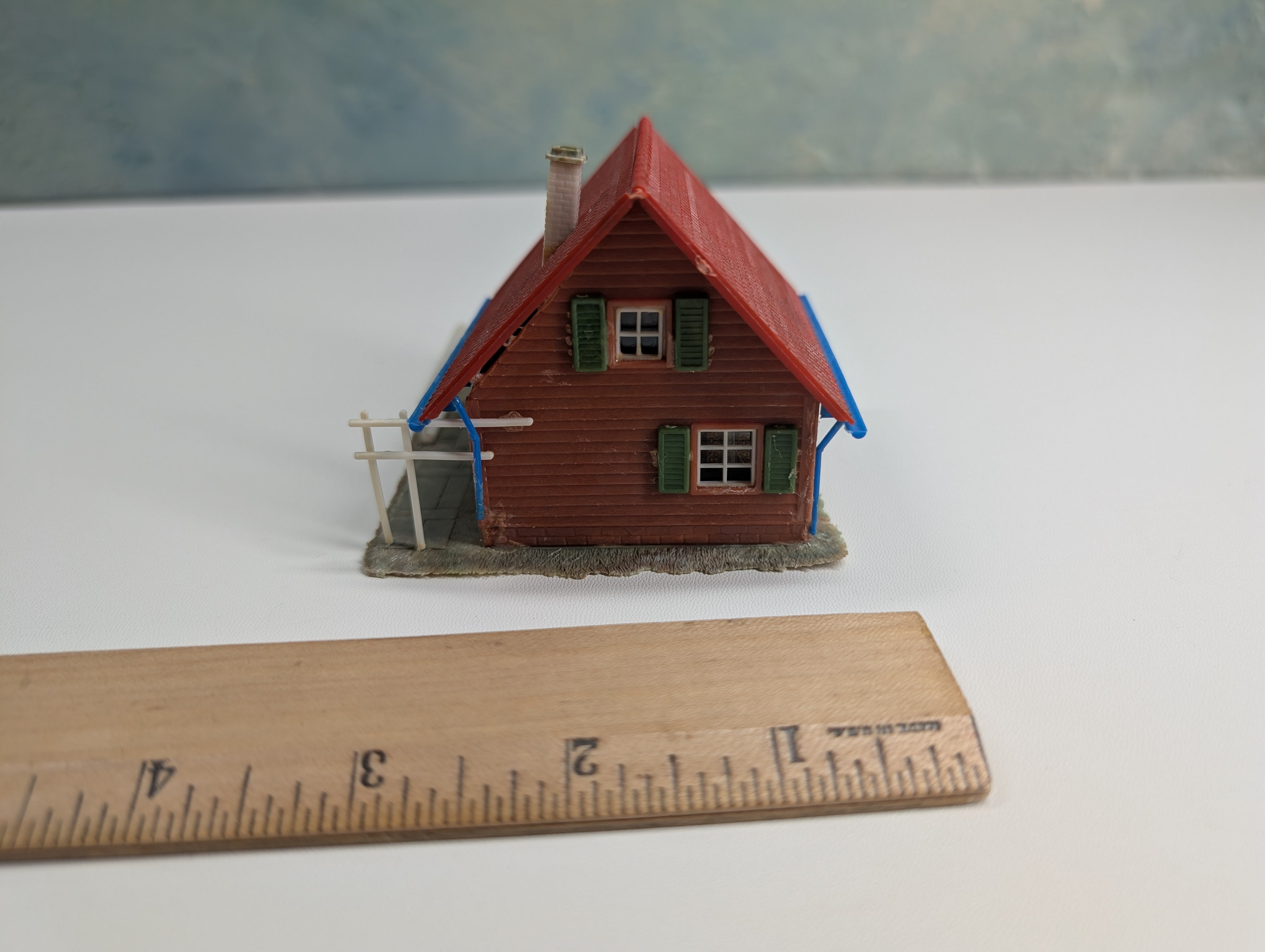 USED HO Scale German Home with Fence and Red Roof