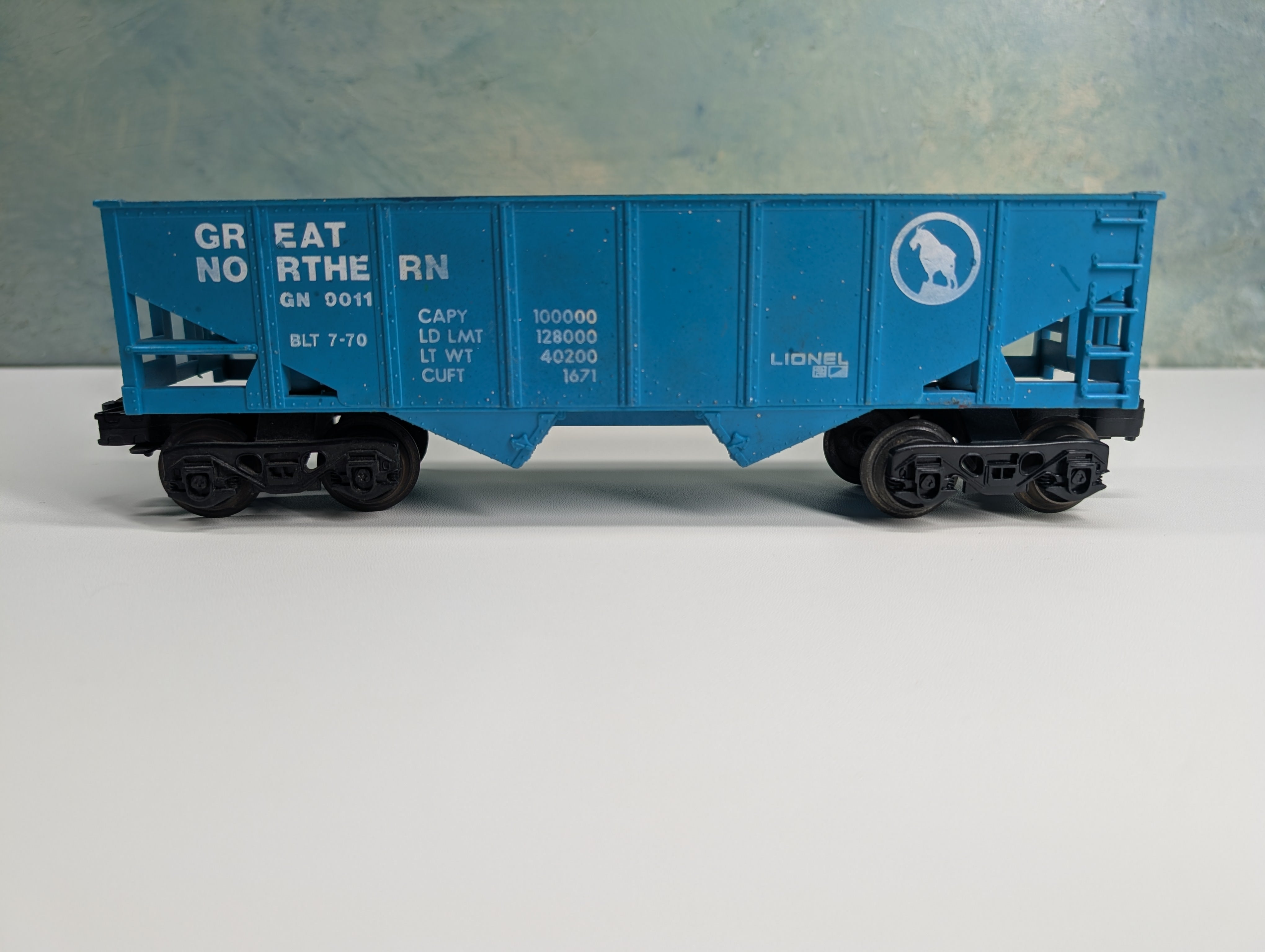 USED Lionel O Open Hopper Great Northern GN #9011