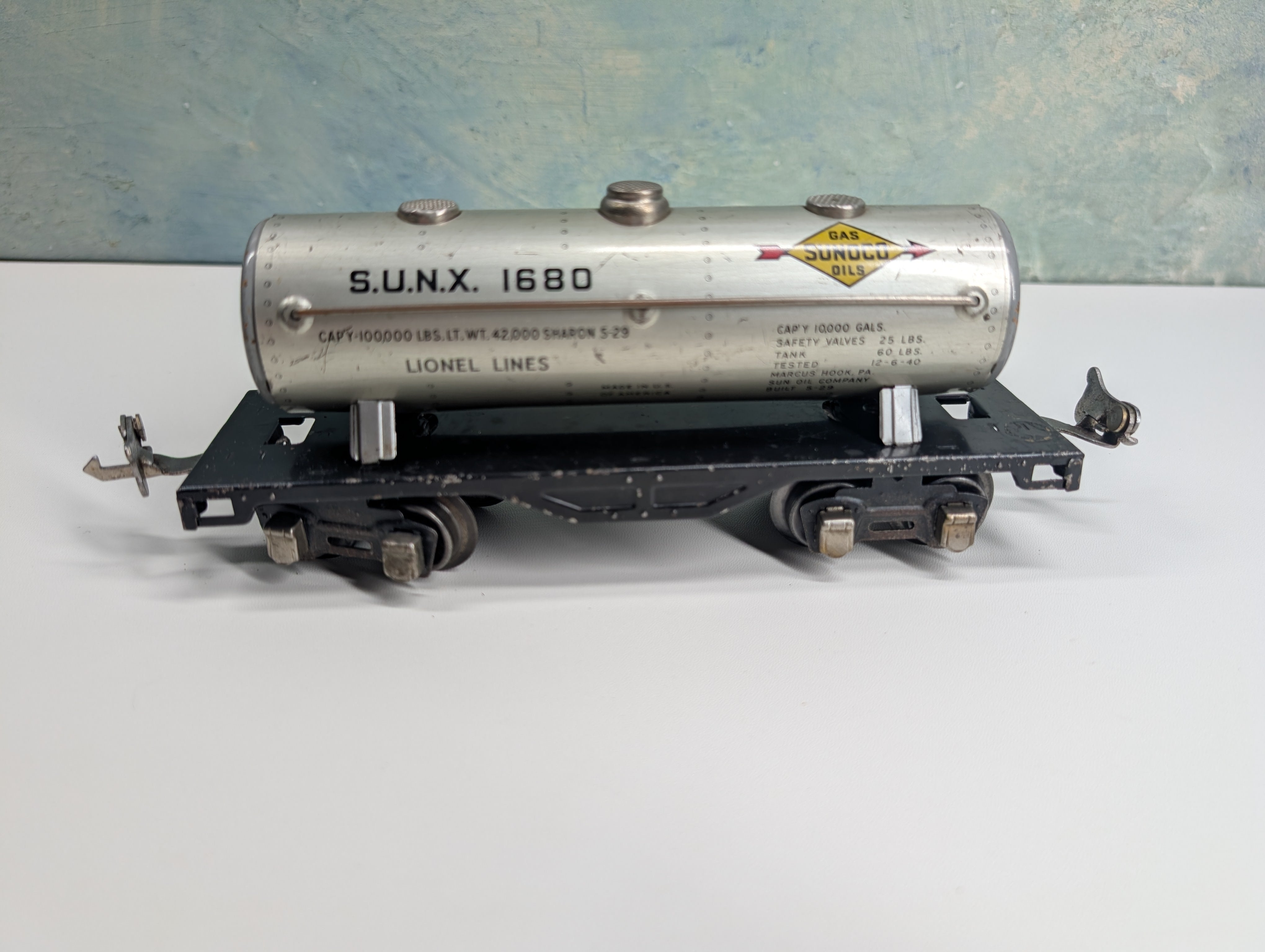 USED Lionel O Tin Tank Car Sunoco SUNX #1680