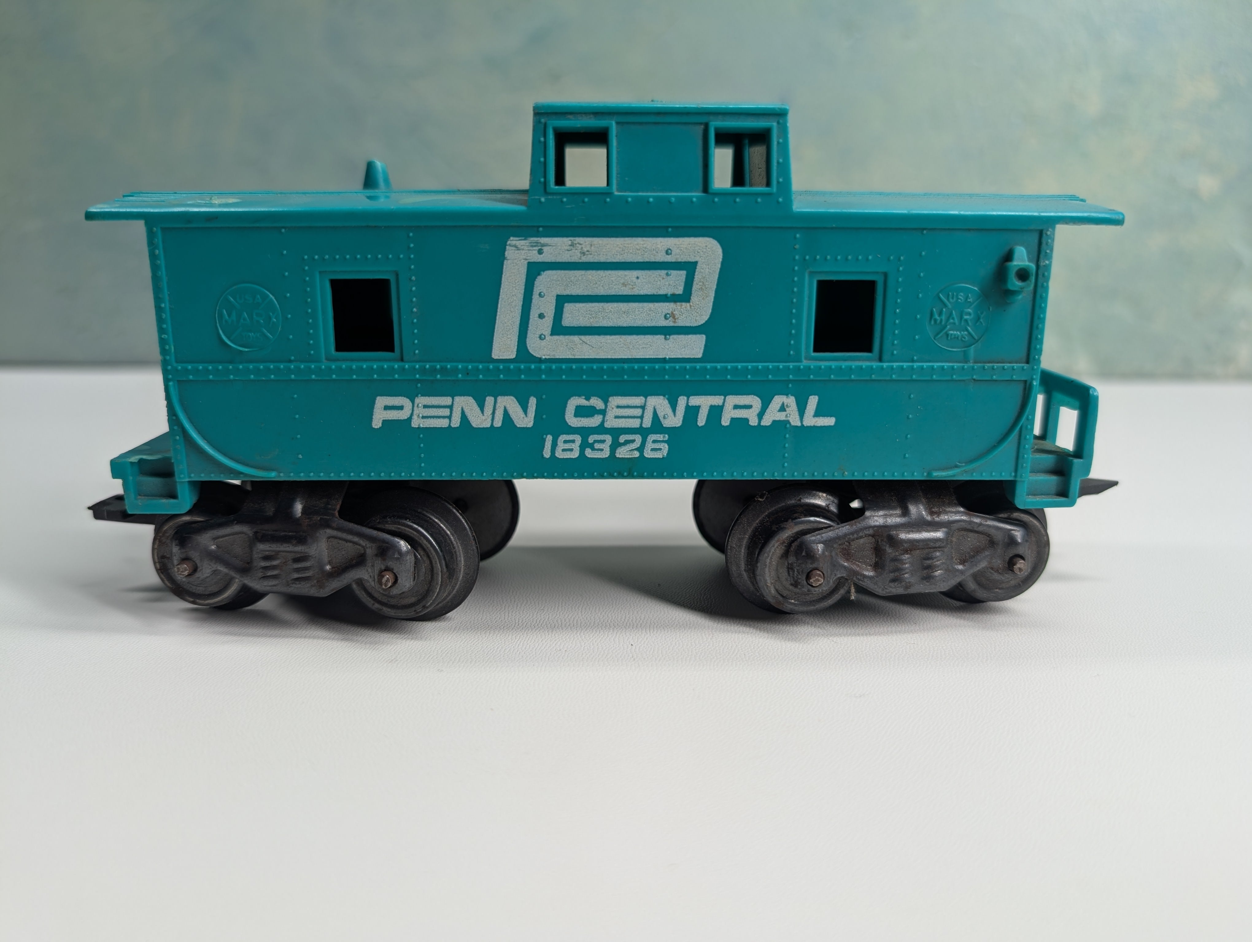 USED Marx O Caboose, Jade Green Penn Central PC #18326