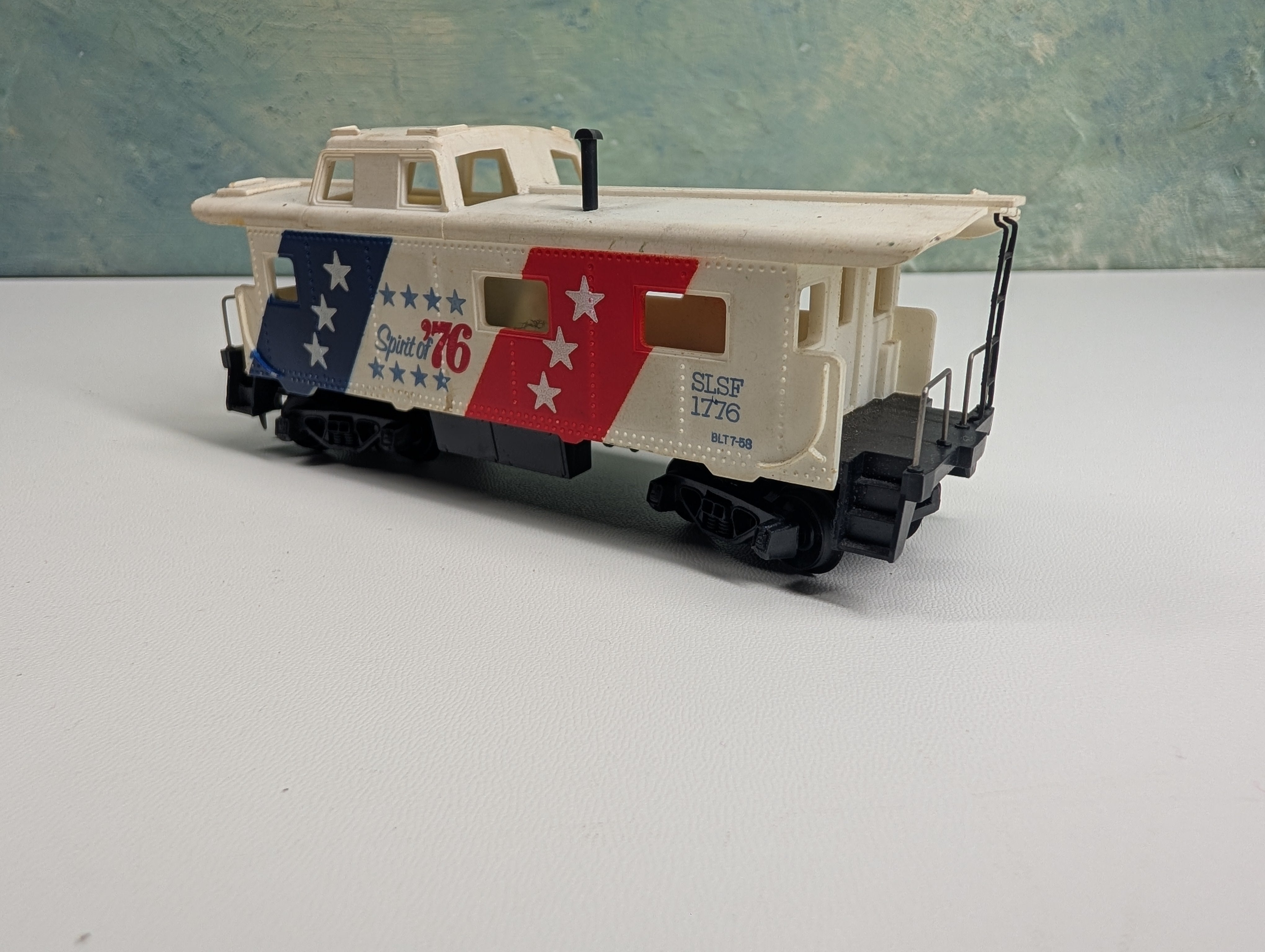 USED HO Scale Spirit of '76 Caboose SLSF #1776