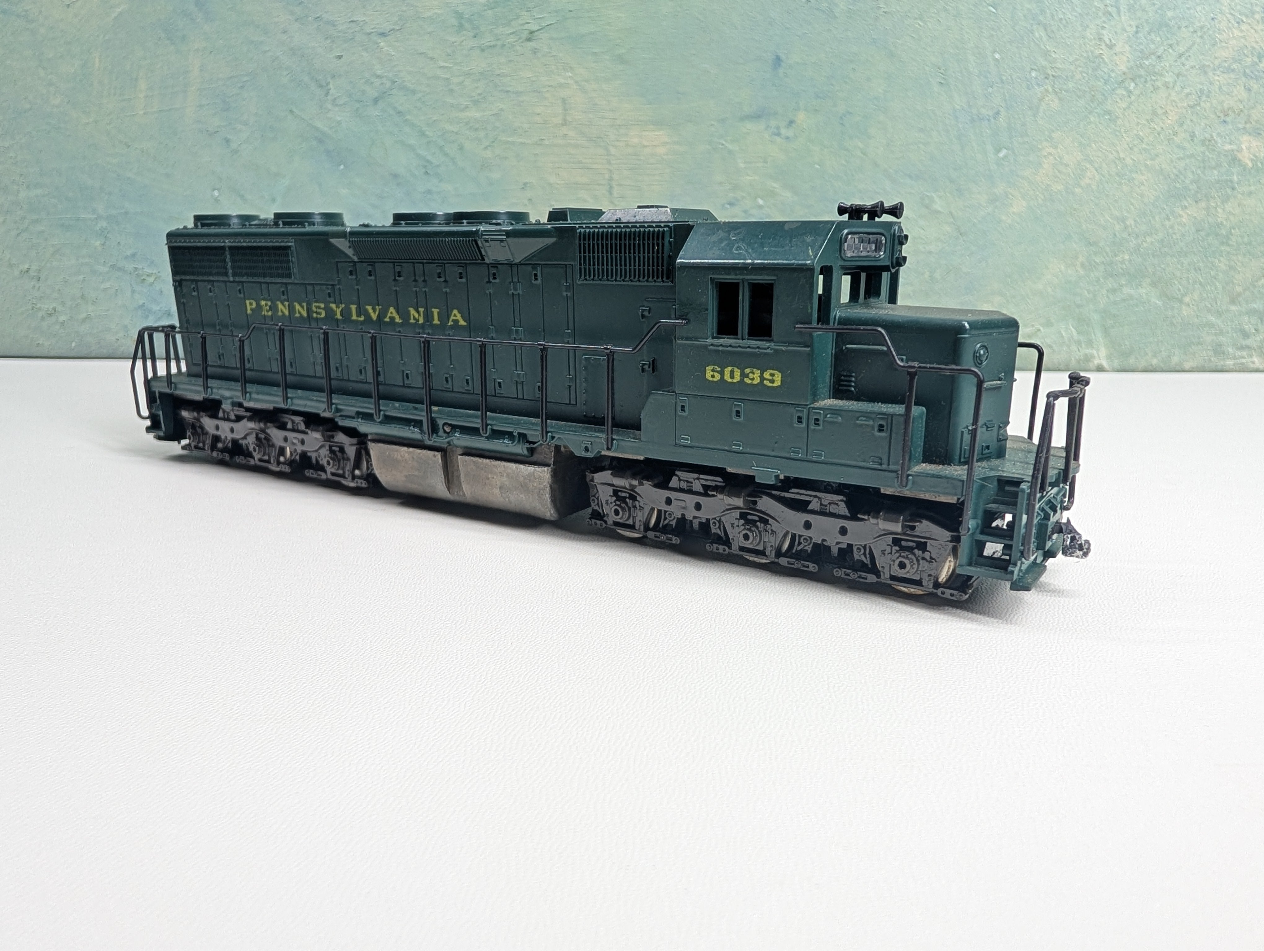 USED Atlas HO Scale SD35 Diesel Locomotive Pennsylvania PRR #6039 Tested DC