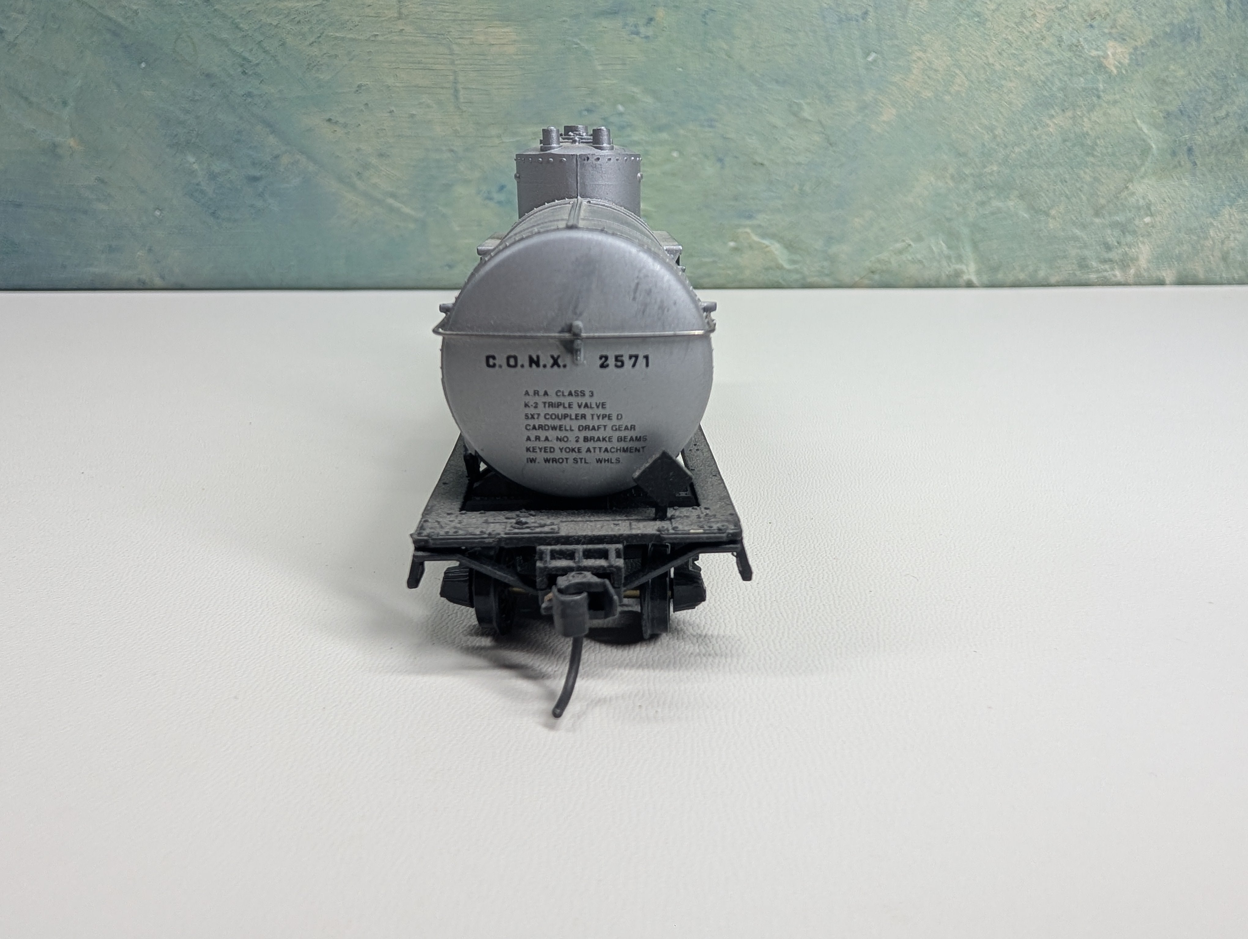 USED Walthers HO Scale Single Dome Tank Car Conoco CONX #2571