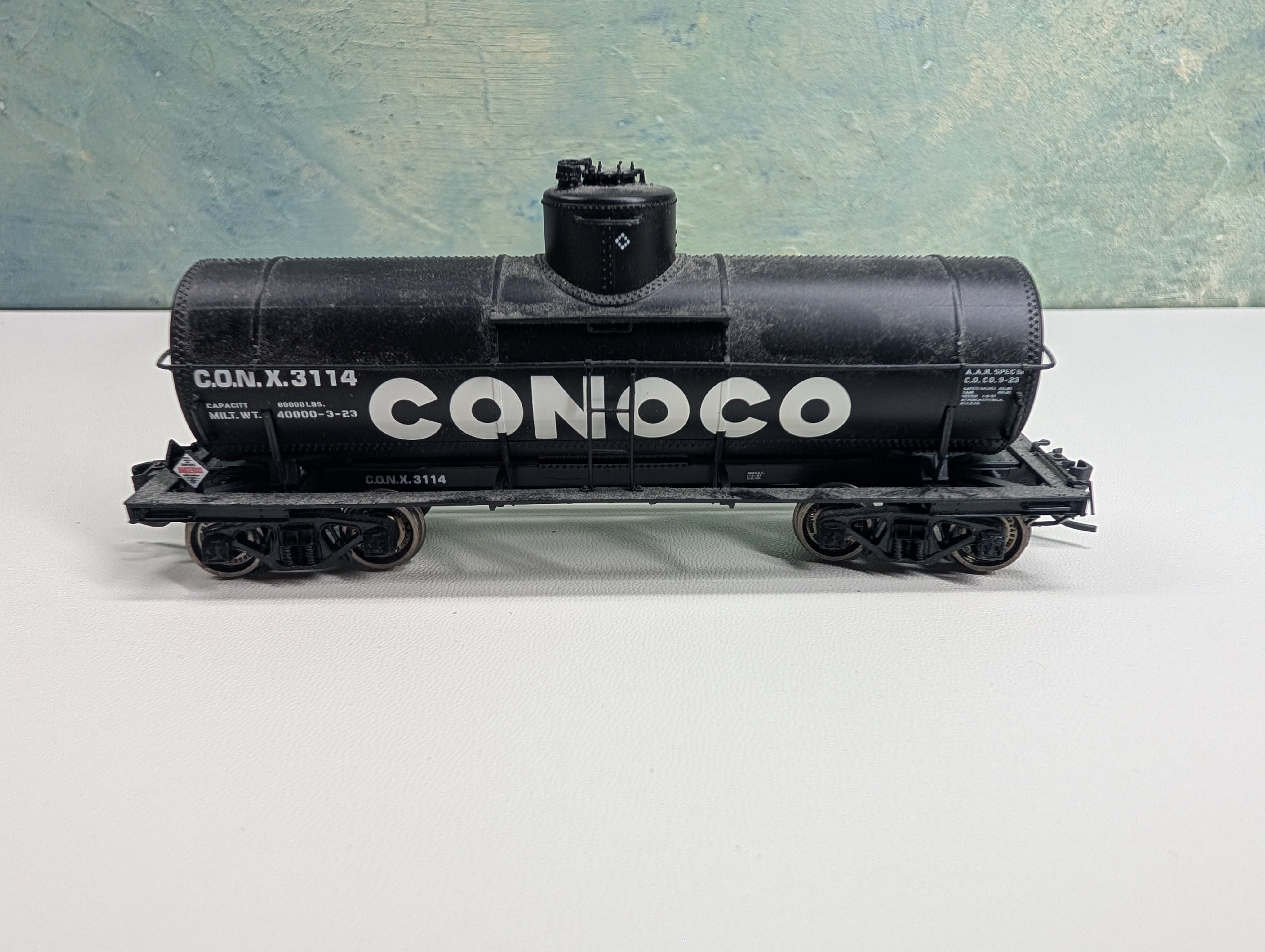 USED Life-Like HO Scale Single Dome Tank Car Conoco CONX #3114 Proto 2000, Metal Wheels