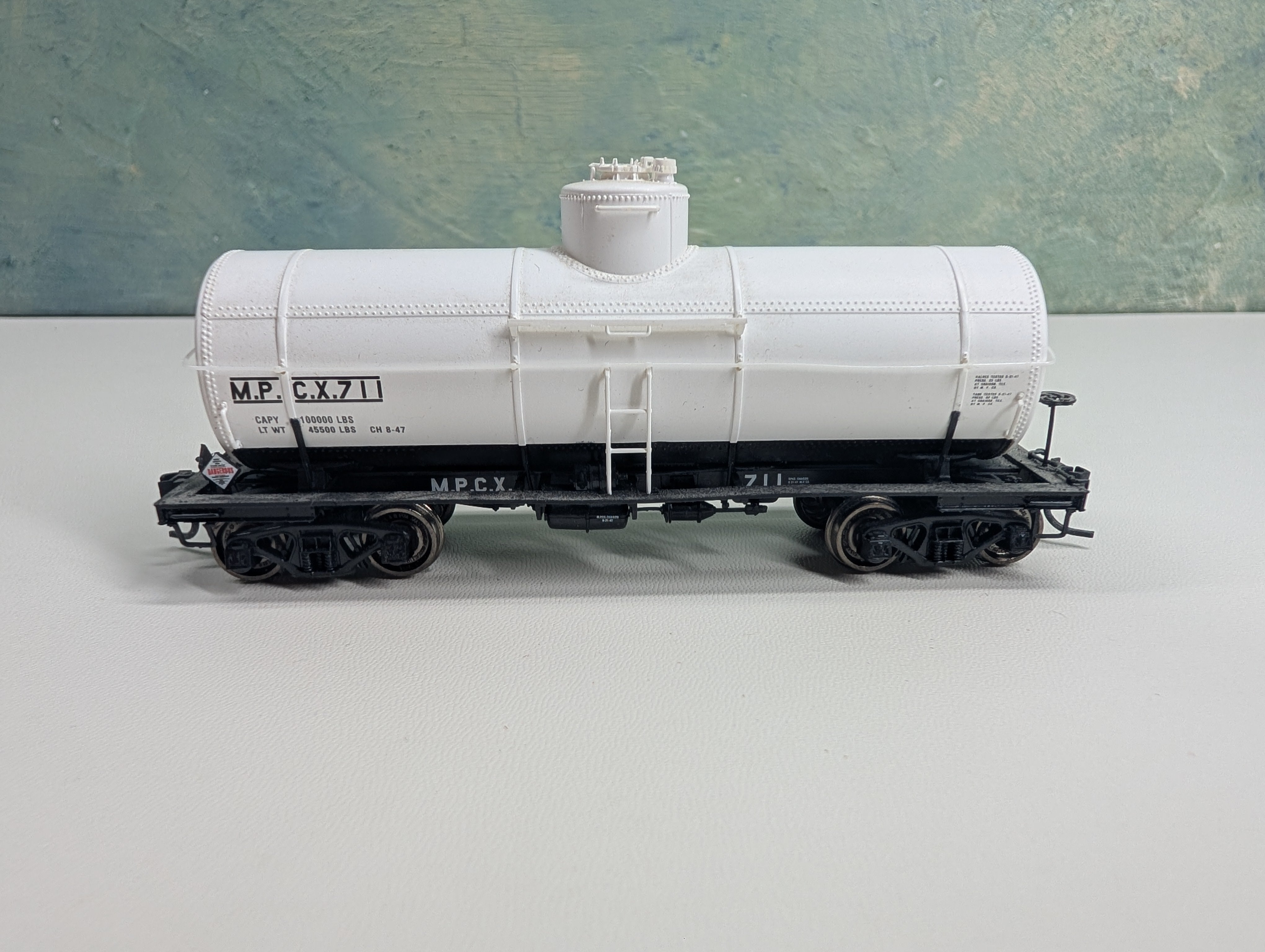 USED Life-Like HO Scale Single Dome Tank Car MPCX #711 Proto 2000, Metal Wheels