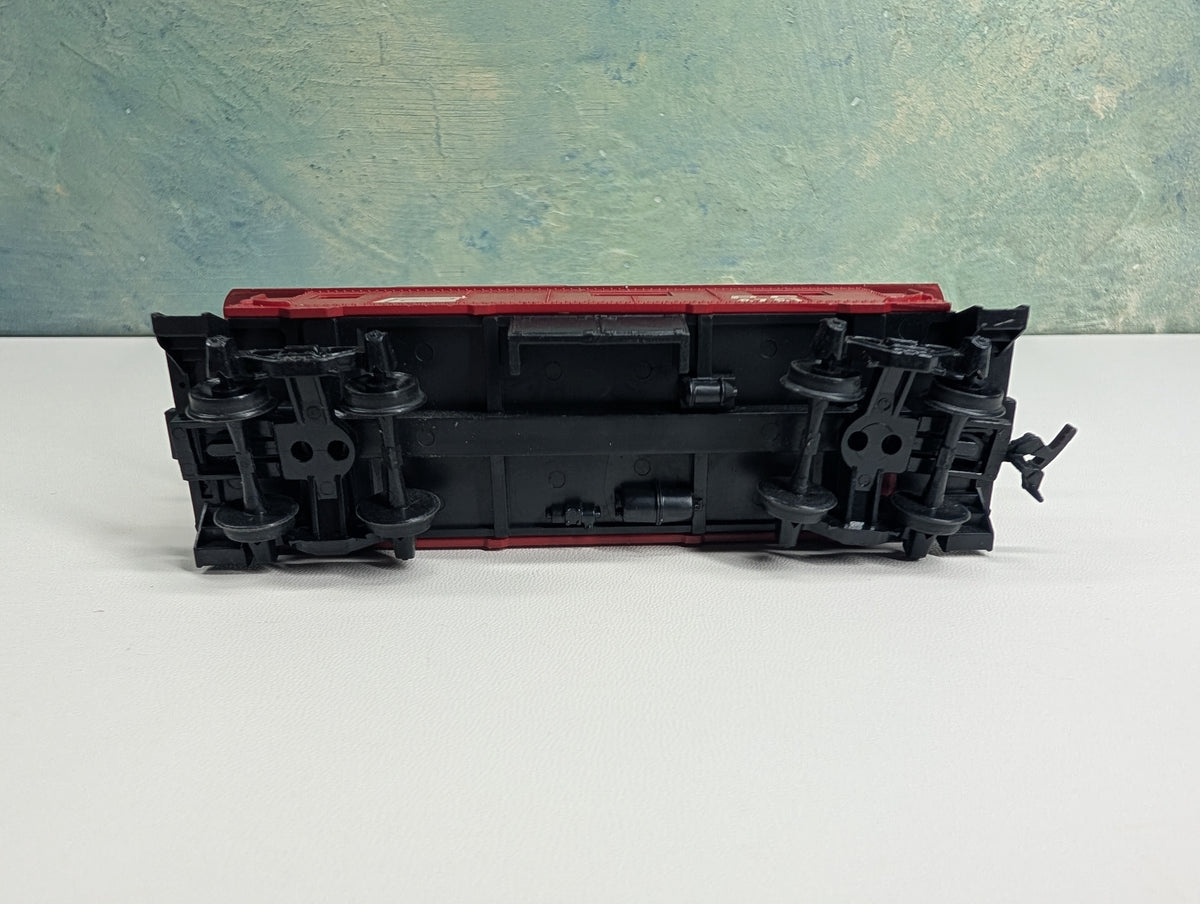 USED HO Scale Caboose Penn Central PC #4751
