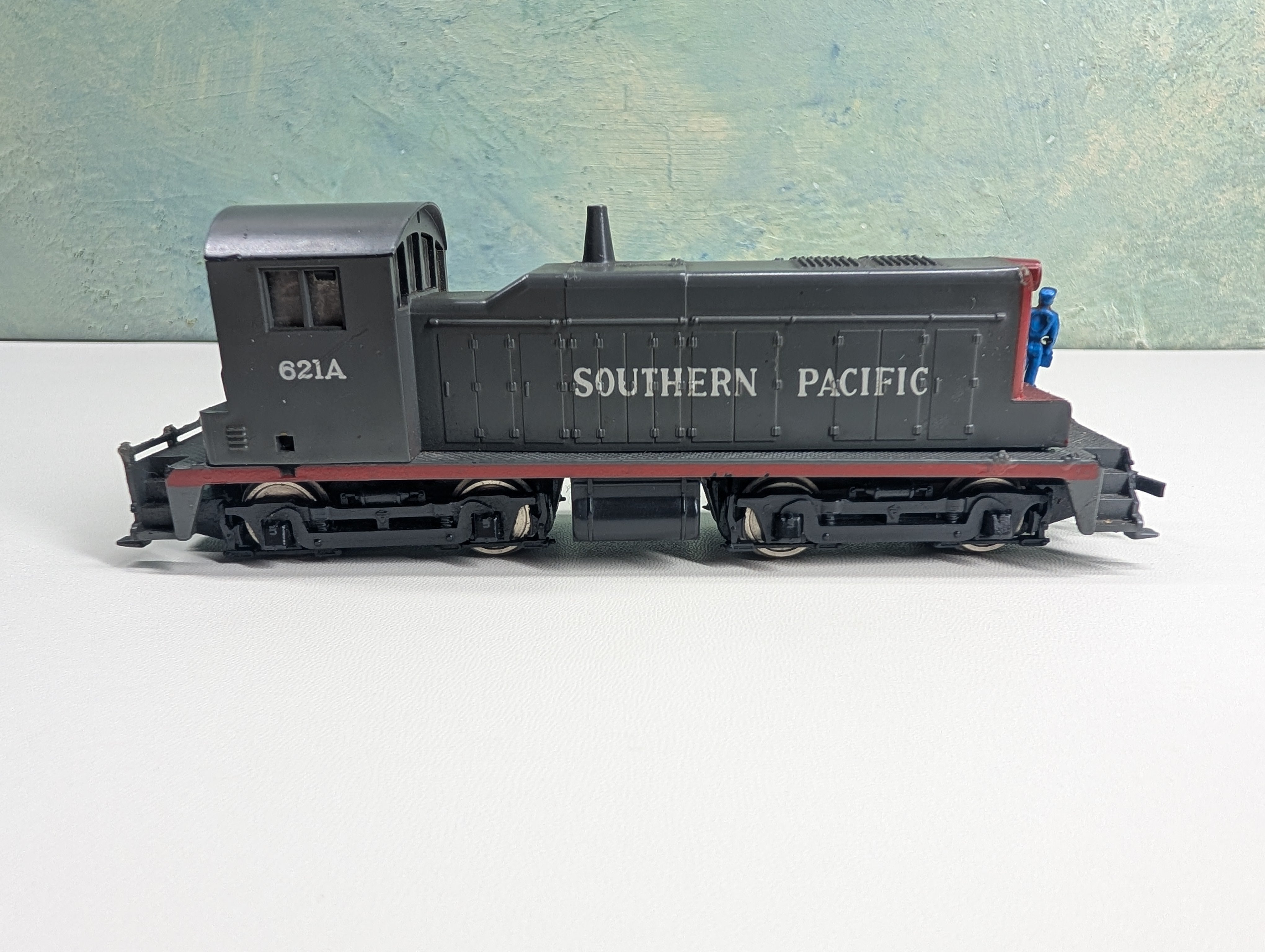 USED AHM HO Scale Switcher Diesel Locomotive Southern Pacific SP #621A Tested DC