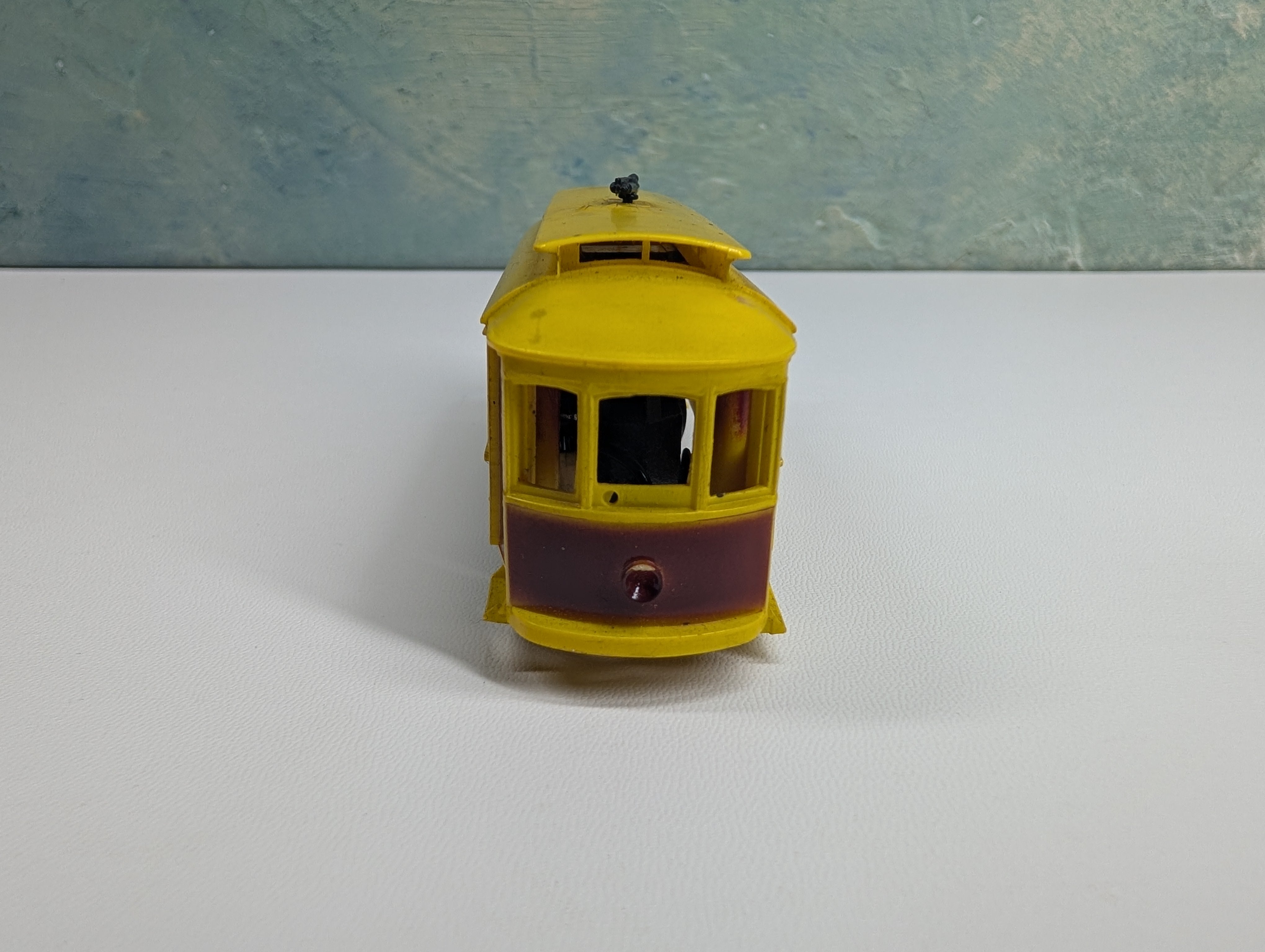 USED Tyco HO Scale Trolley Main Street #65 Parts/Repair