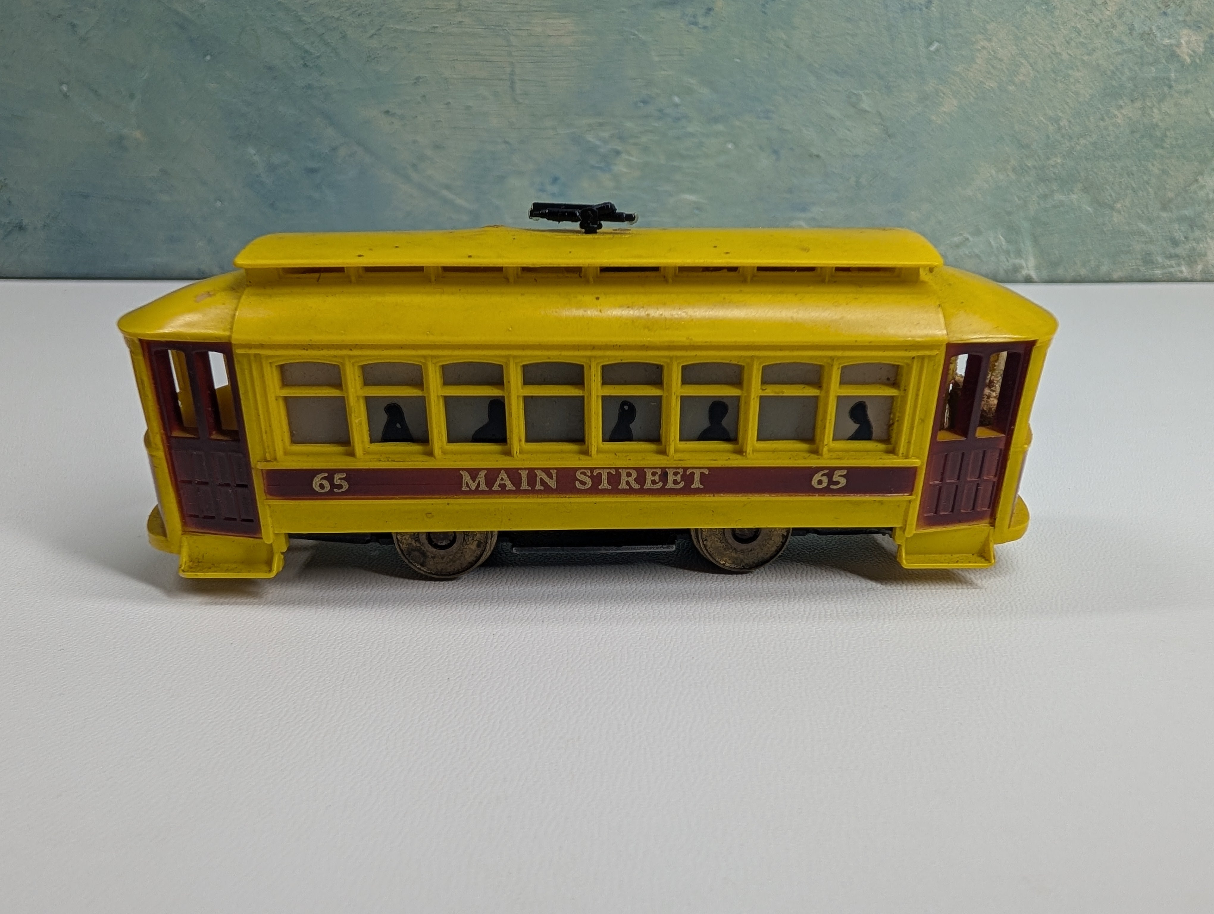 USED Tyco HO Scale Trolley Main Street #65 Parts/Repair
