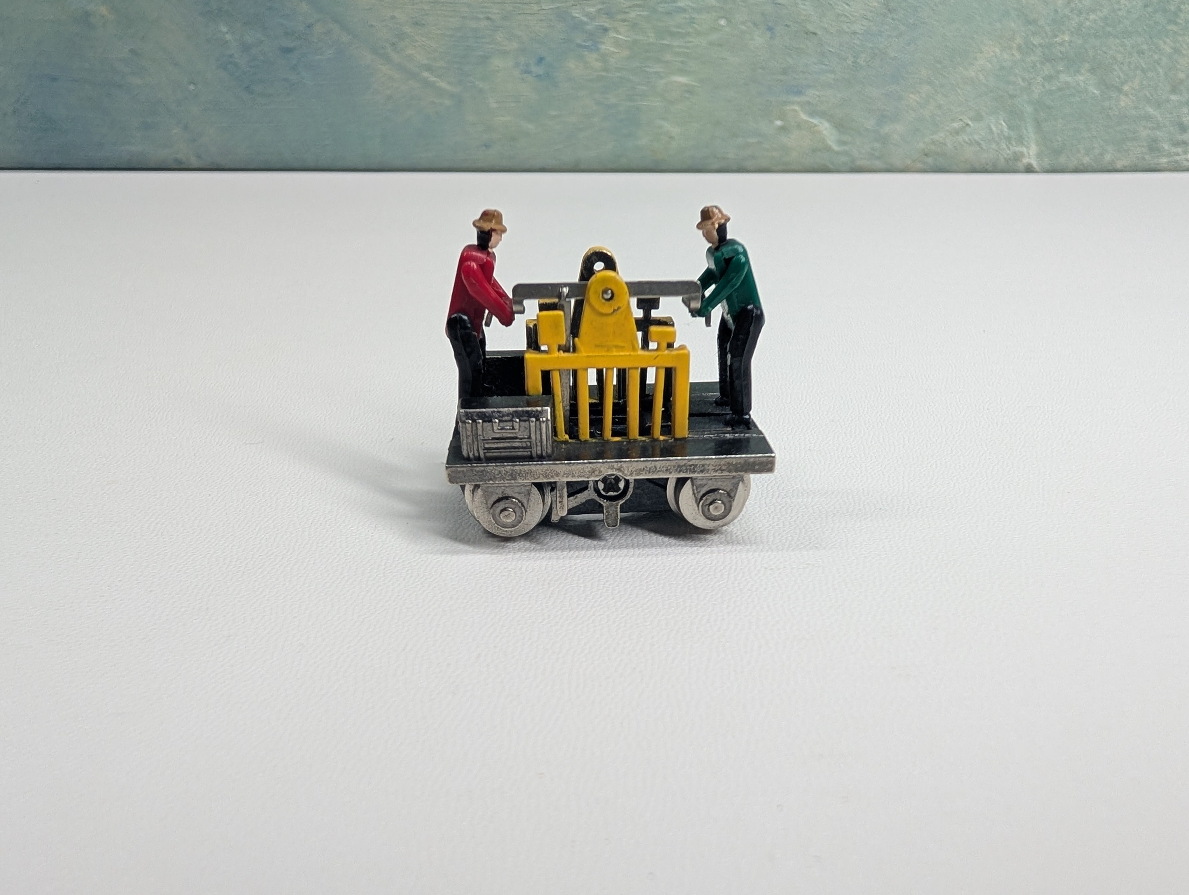 USED HO Scale Gandy Dancer Operating Hand Car (unpowered)
