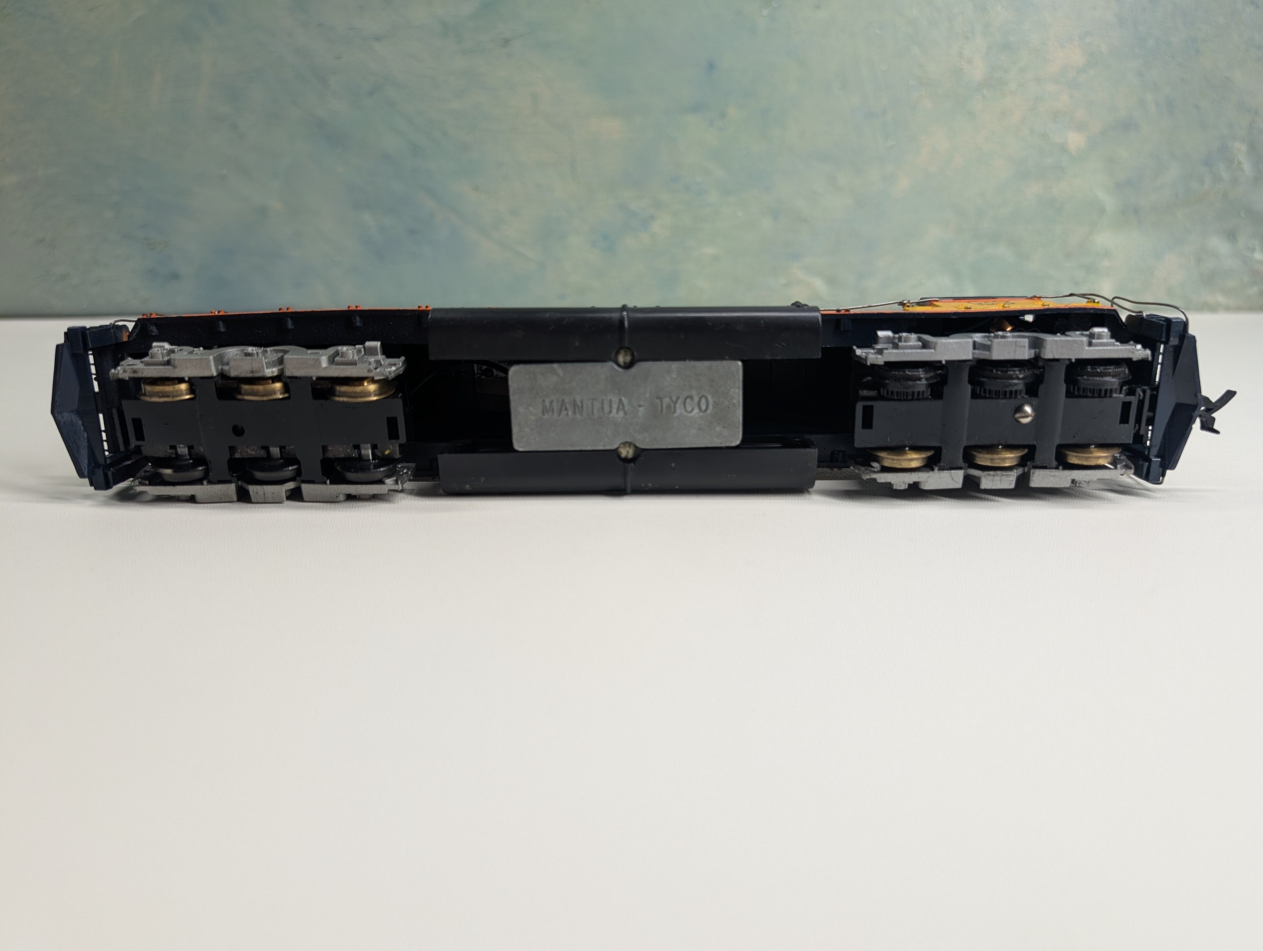 USED Tyco HO Scale Alco 630 Diesel Locomotive Chessie System C&O #1102 Tested DC