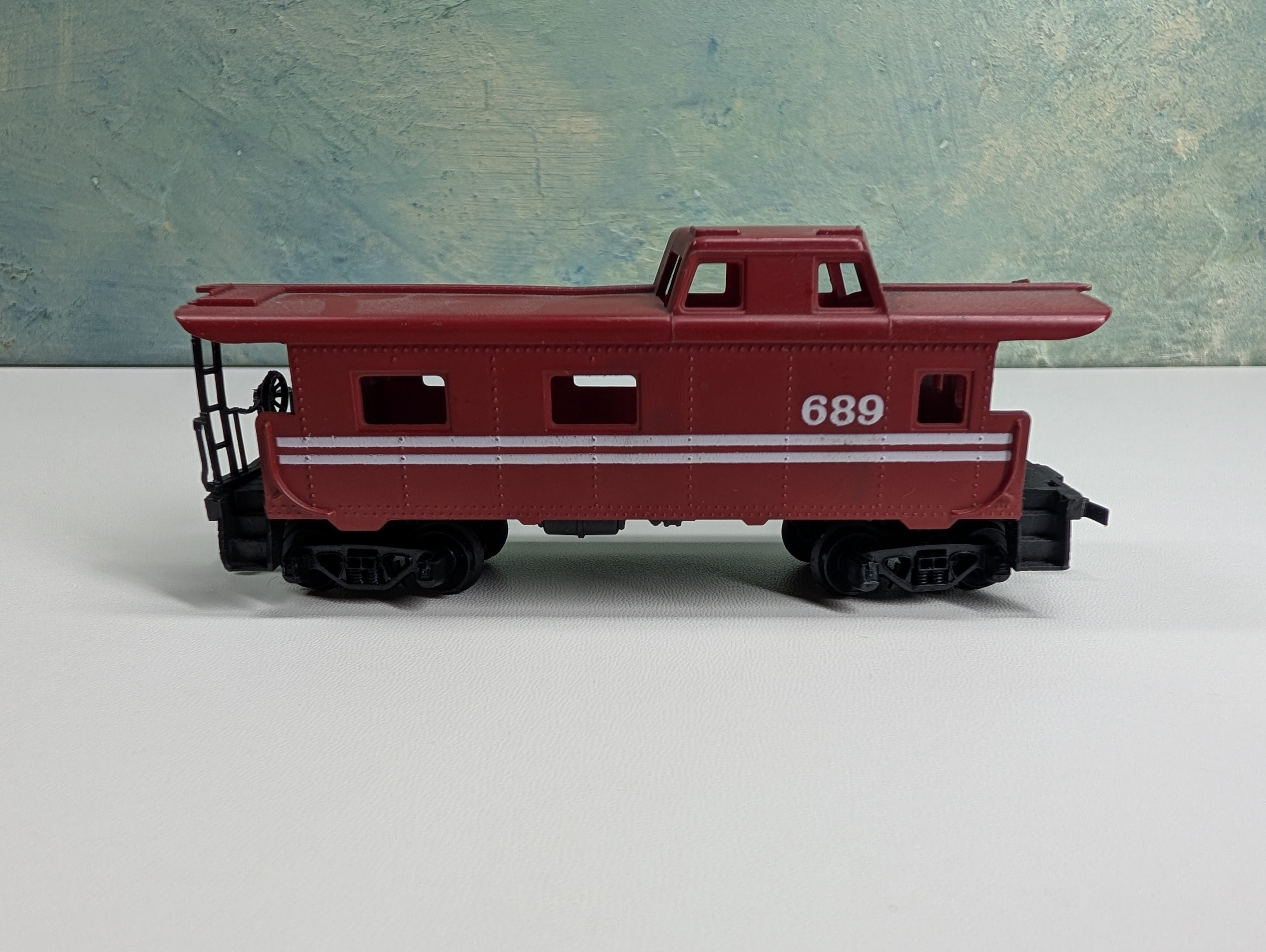 USED Tyco HO Scale Caboose #689