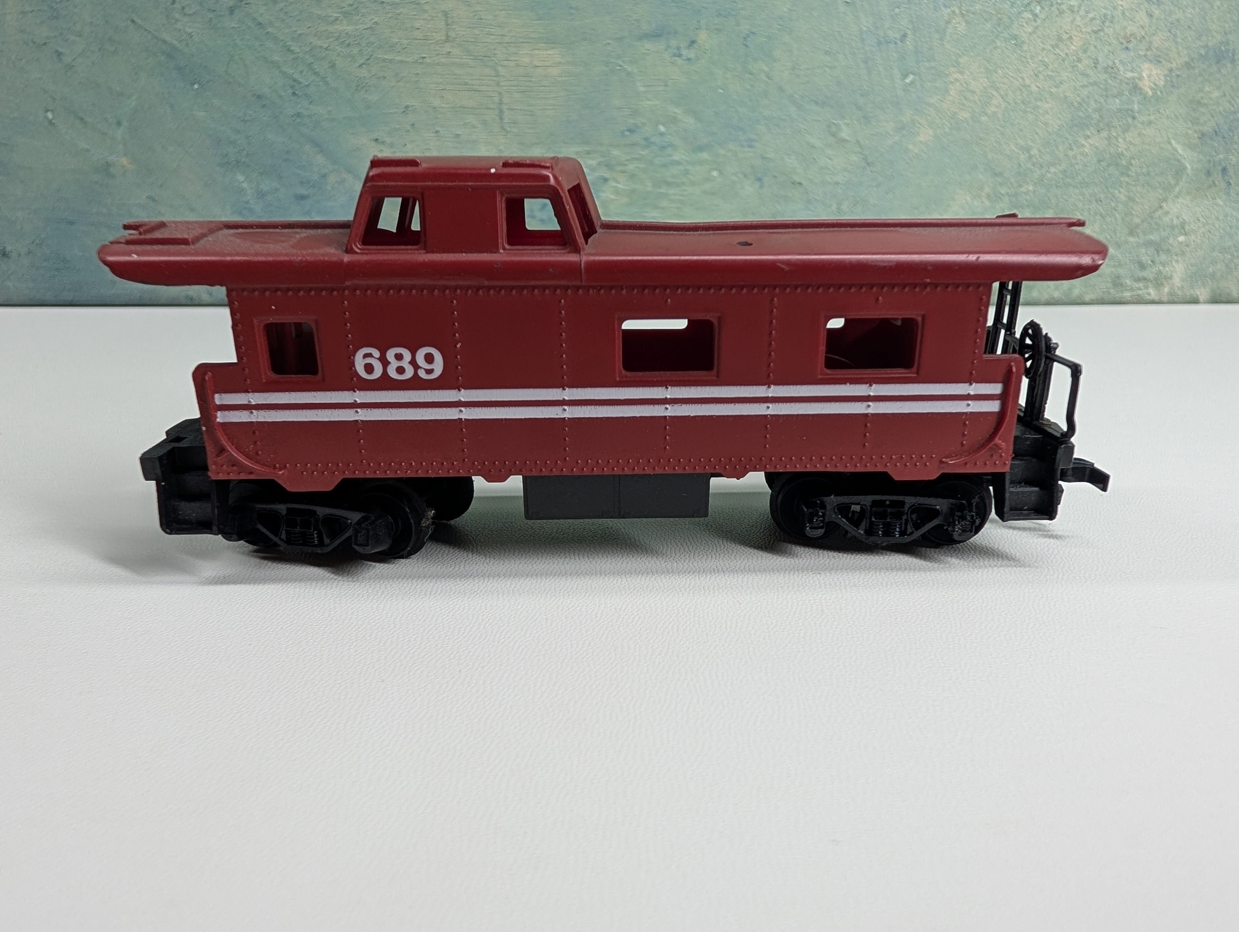 USED Tyco HO Scale Caboose #689