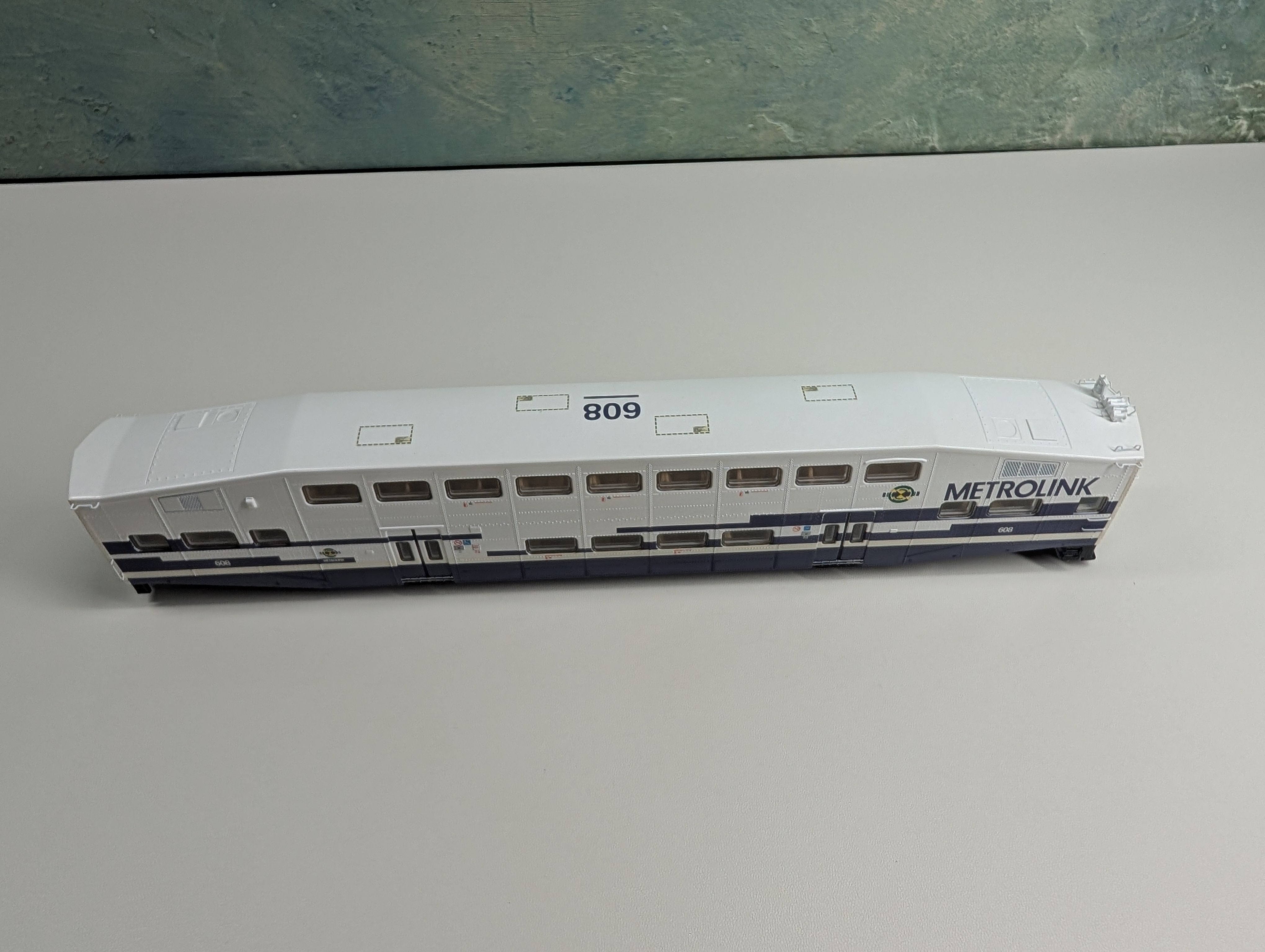 USED Athearn 2540 HO Scale Bombardier Control Car Metorlink #608