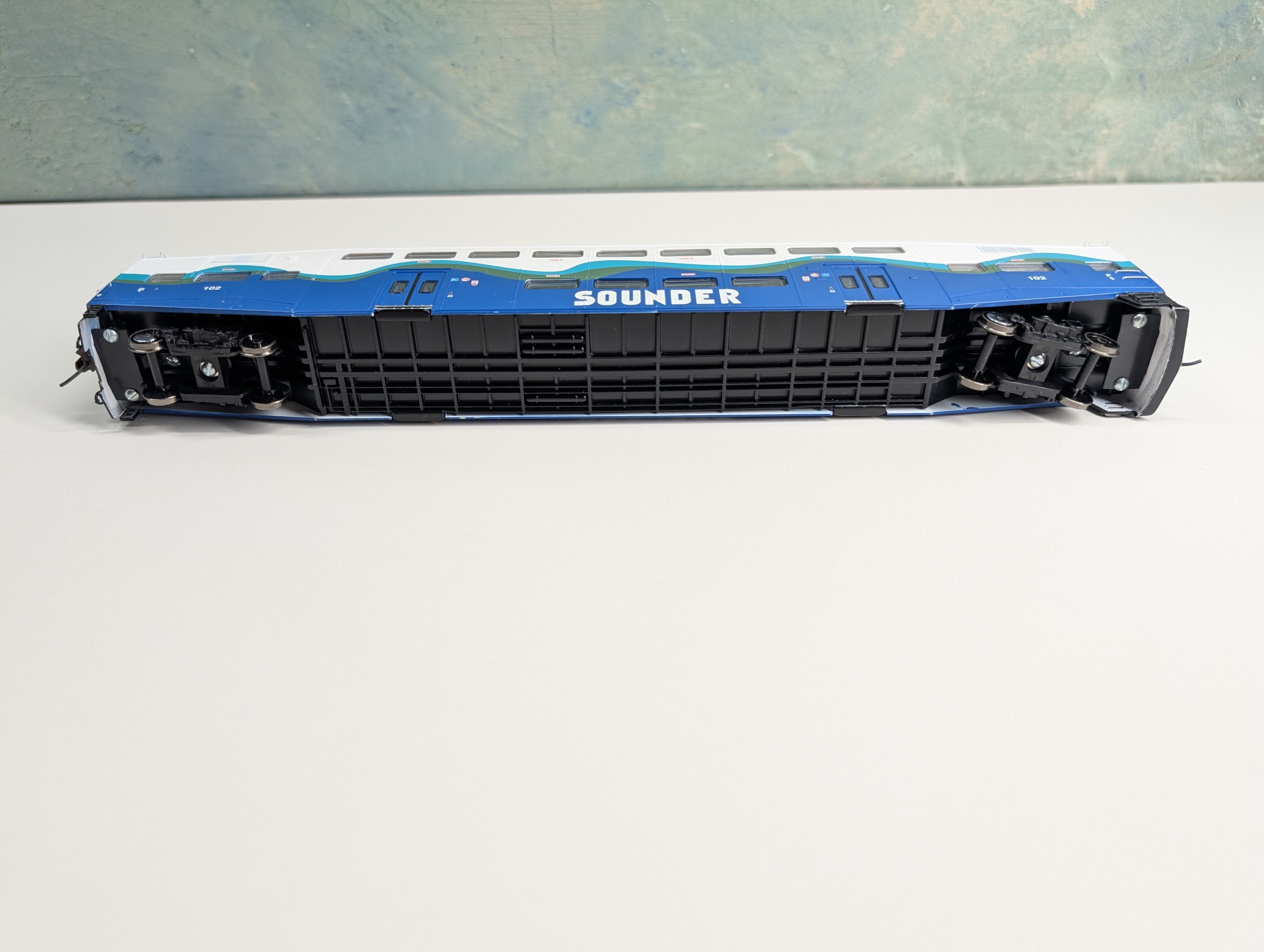 USED Athearn 2543 HO Scale Bombardier Control Car Sounder #102