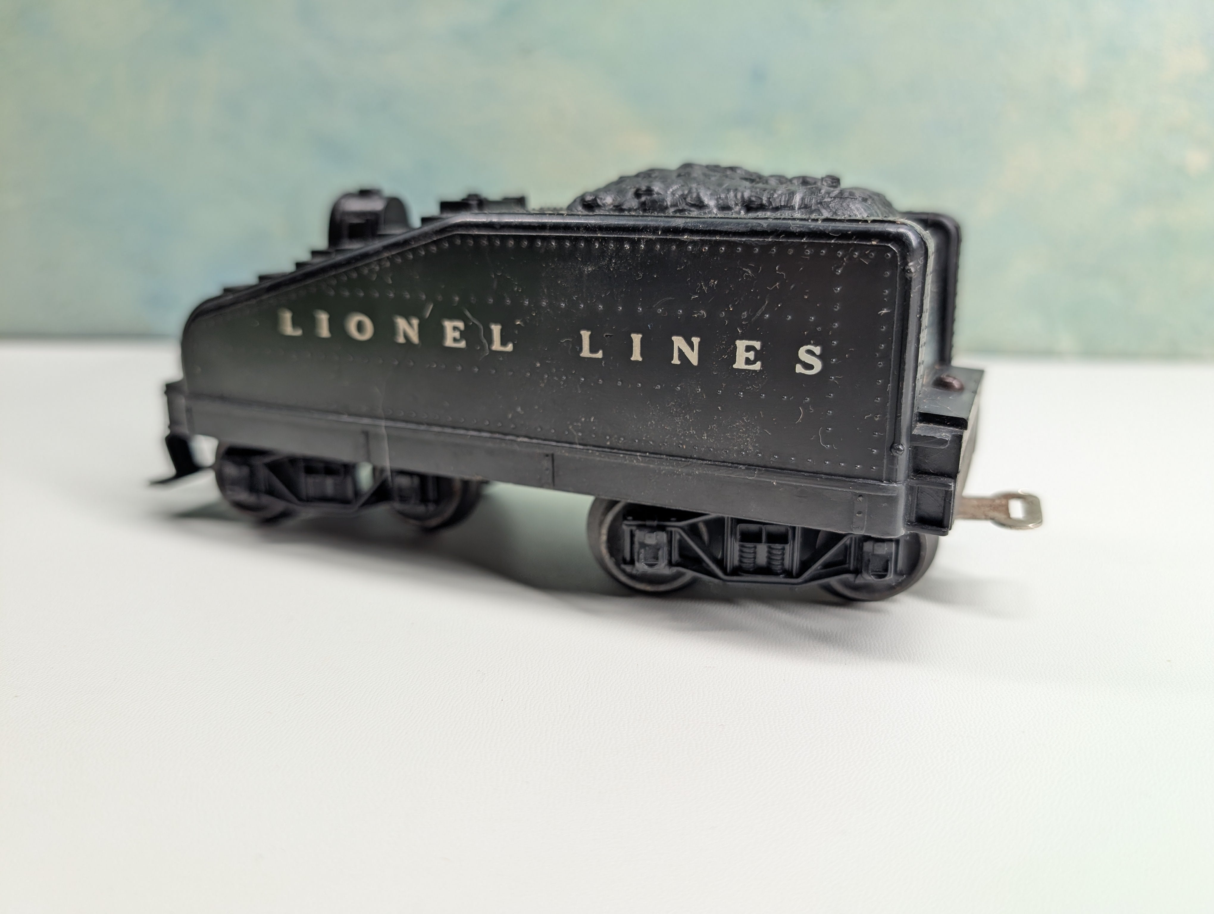 USED O Lionel Lines Tender