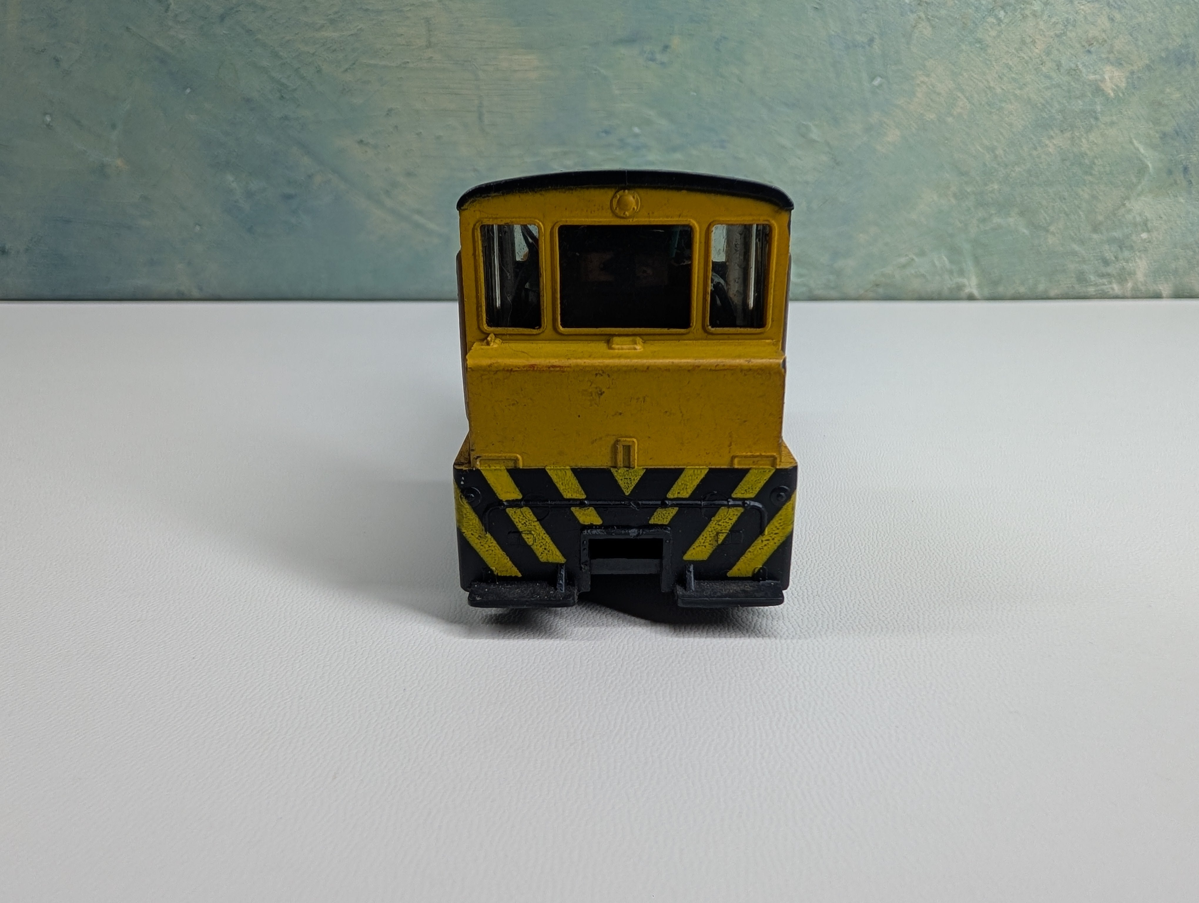 USED HO Scale Switcher Diesel Locomotive Union Pacific UP #720 Tested! DC