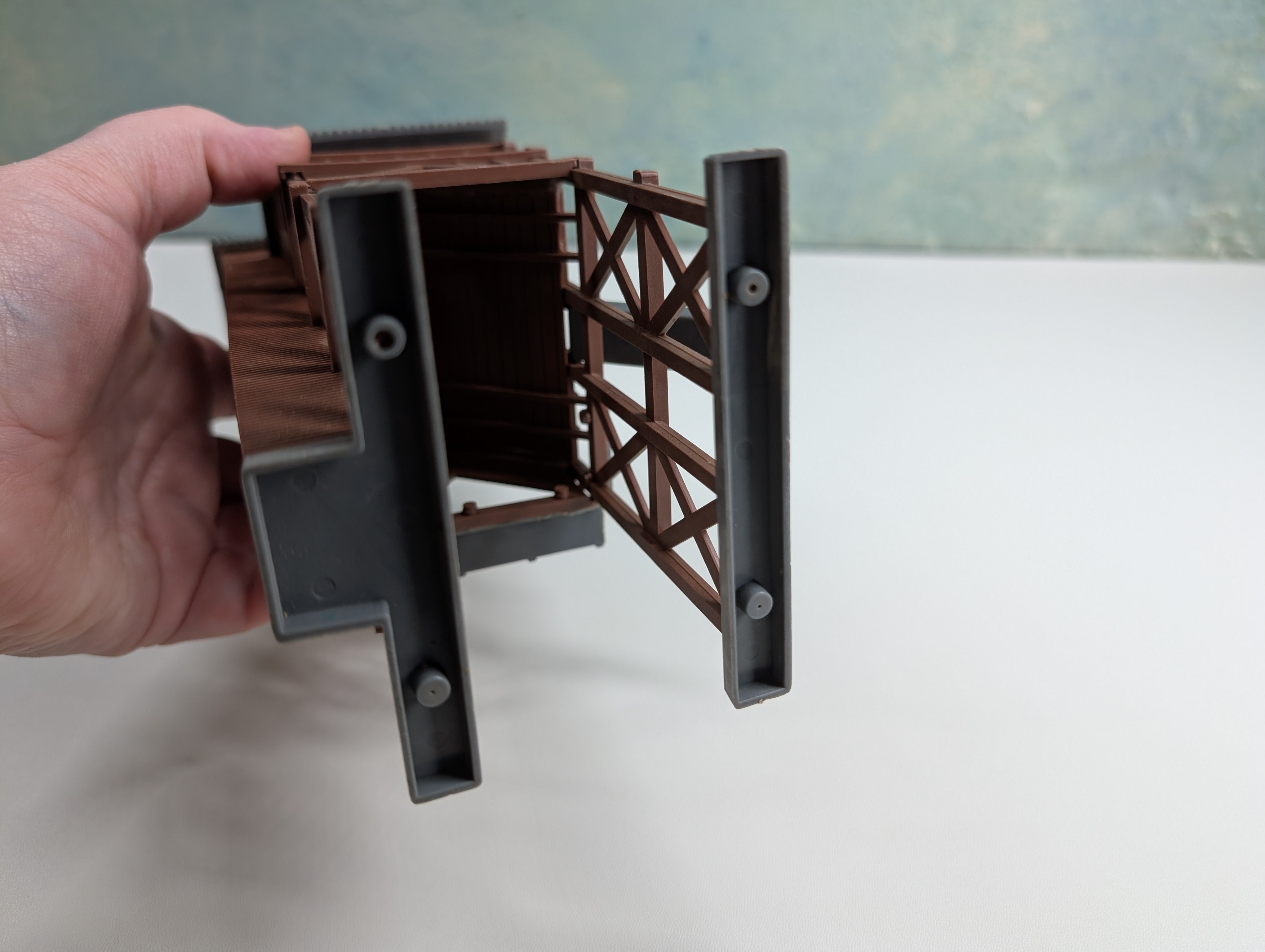 USED HO Scale Coaling Station