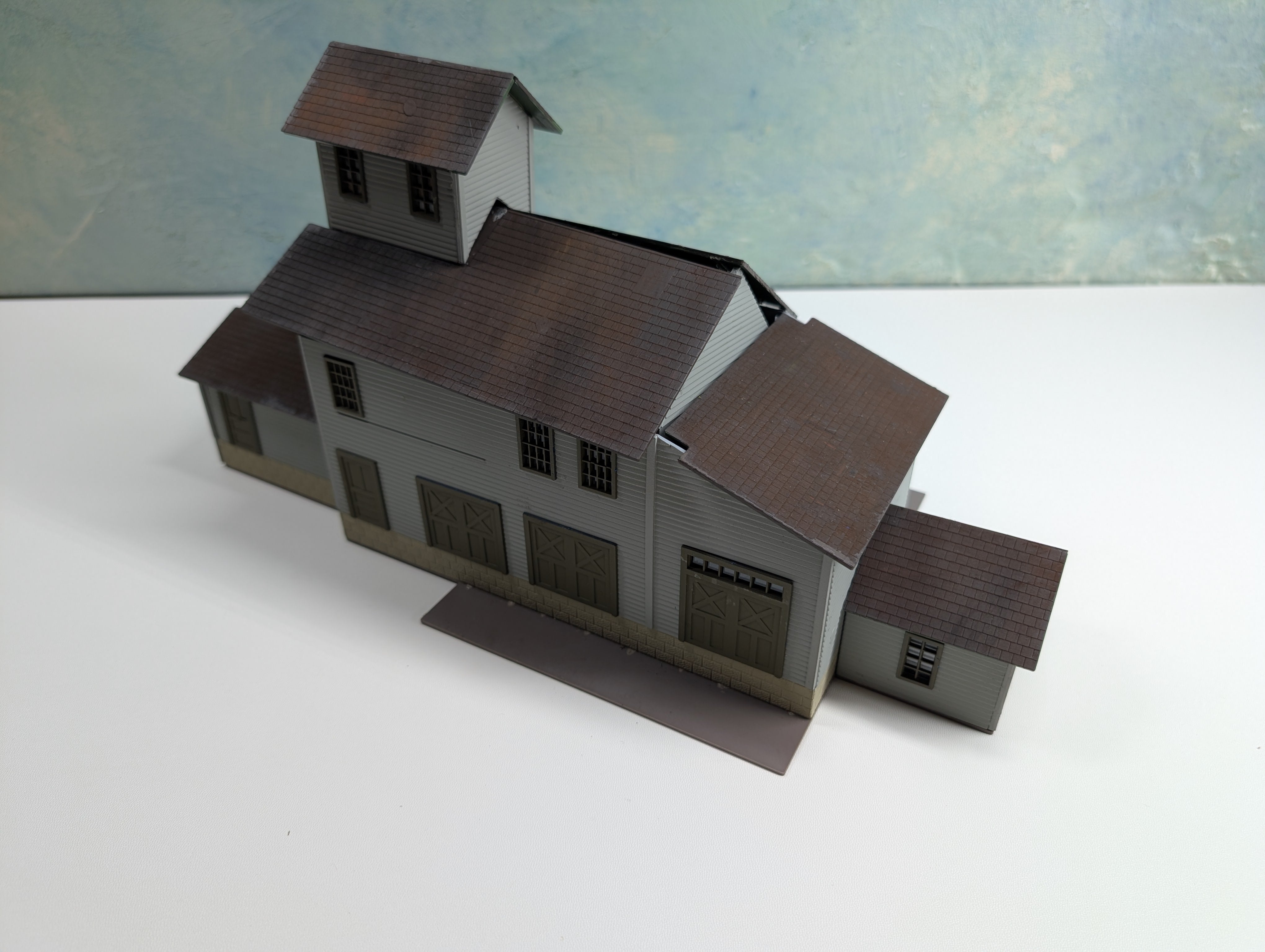 USED HO Scale Factory / Warehouse