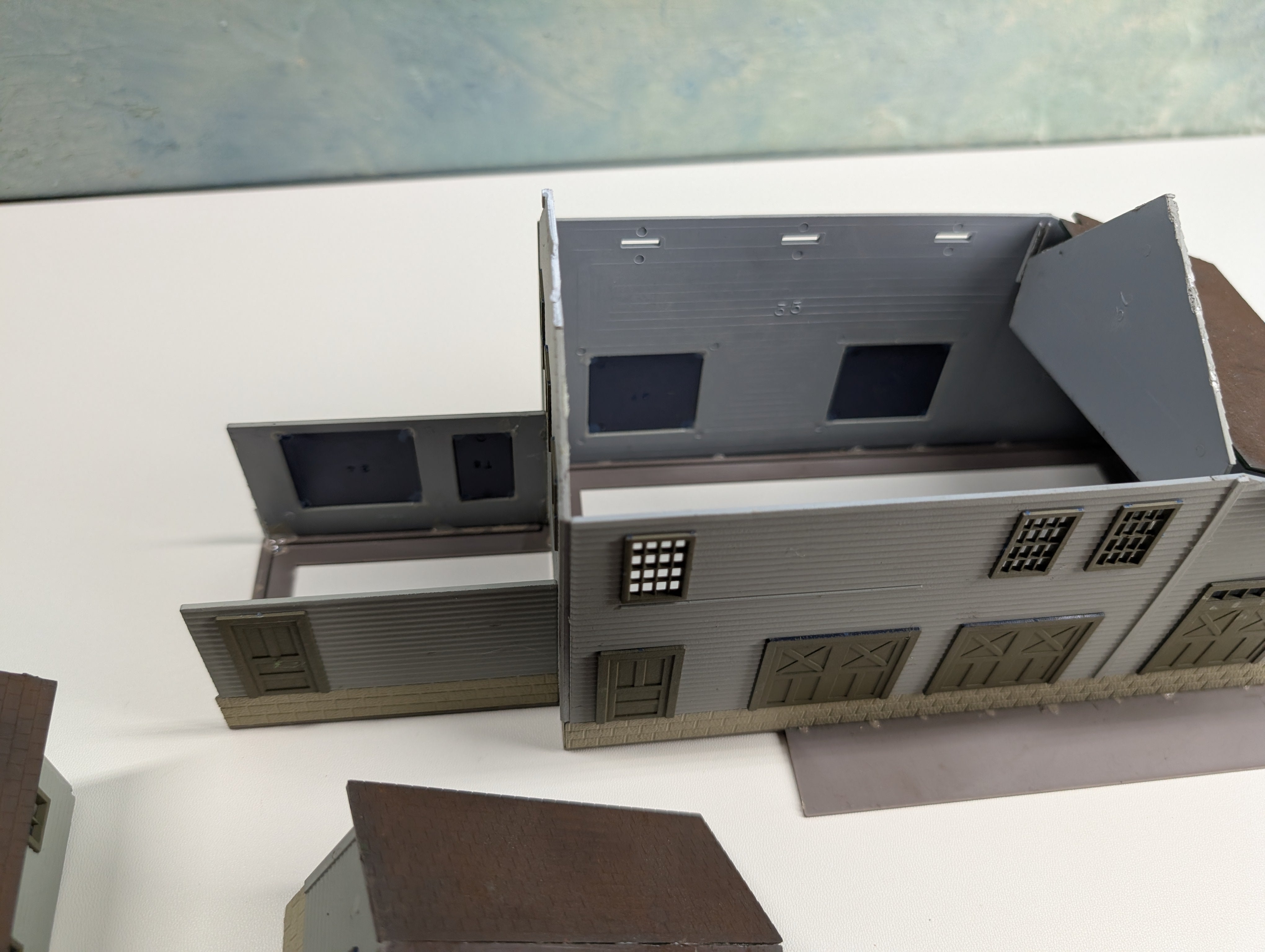 USED HO Scale Factory / Warehouse