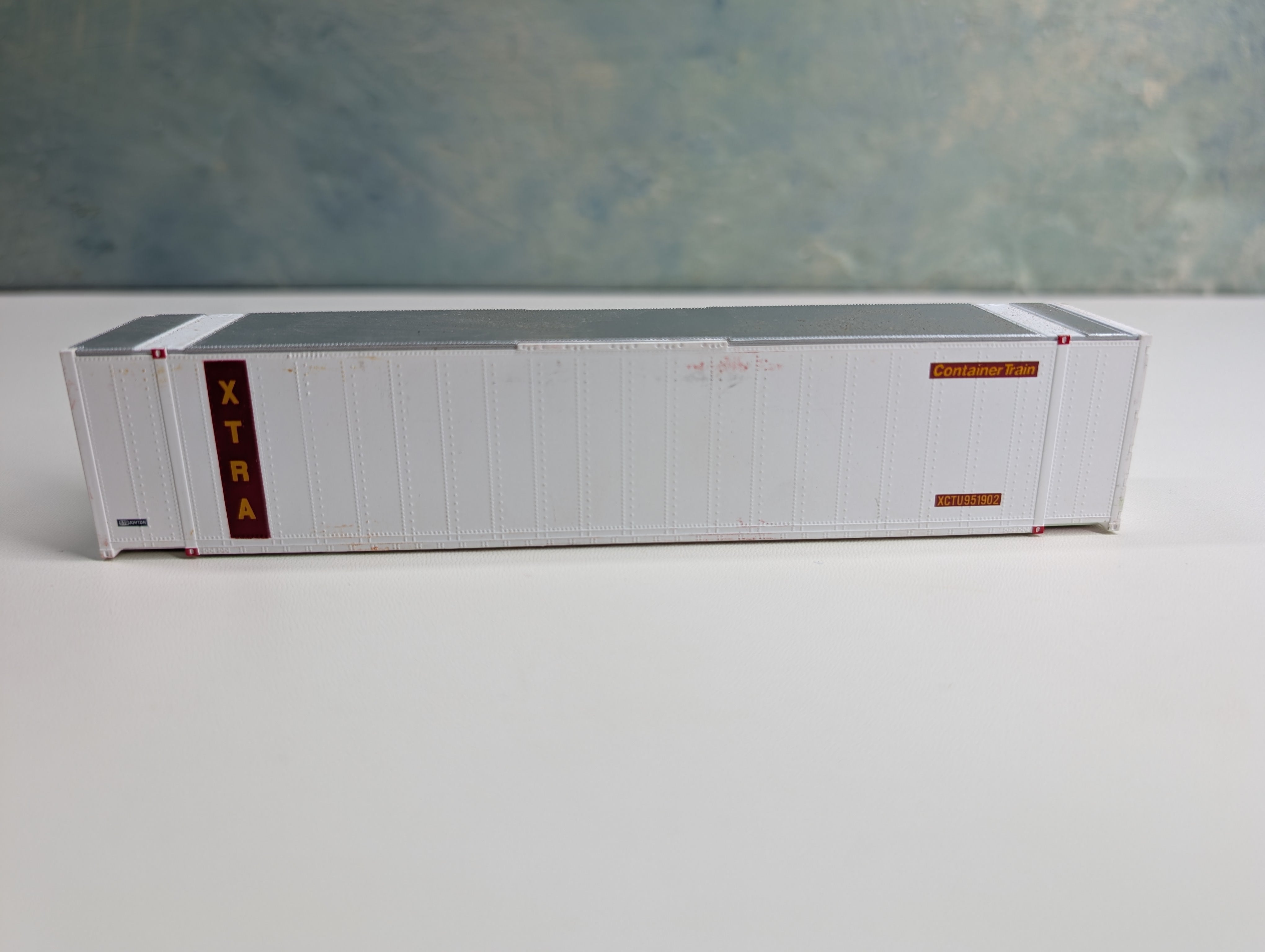 USED Walthers HO Scale 48' Container XTRA XCTU #951902