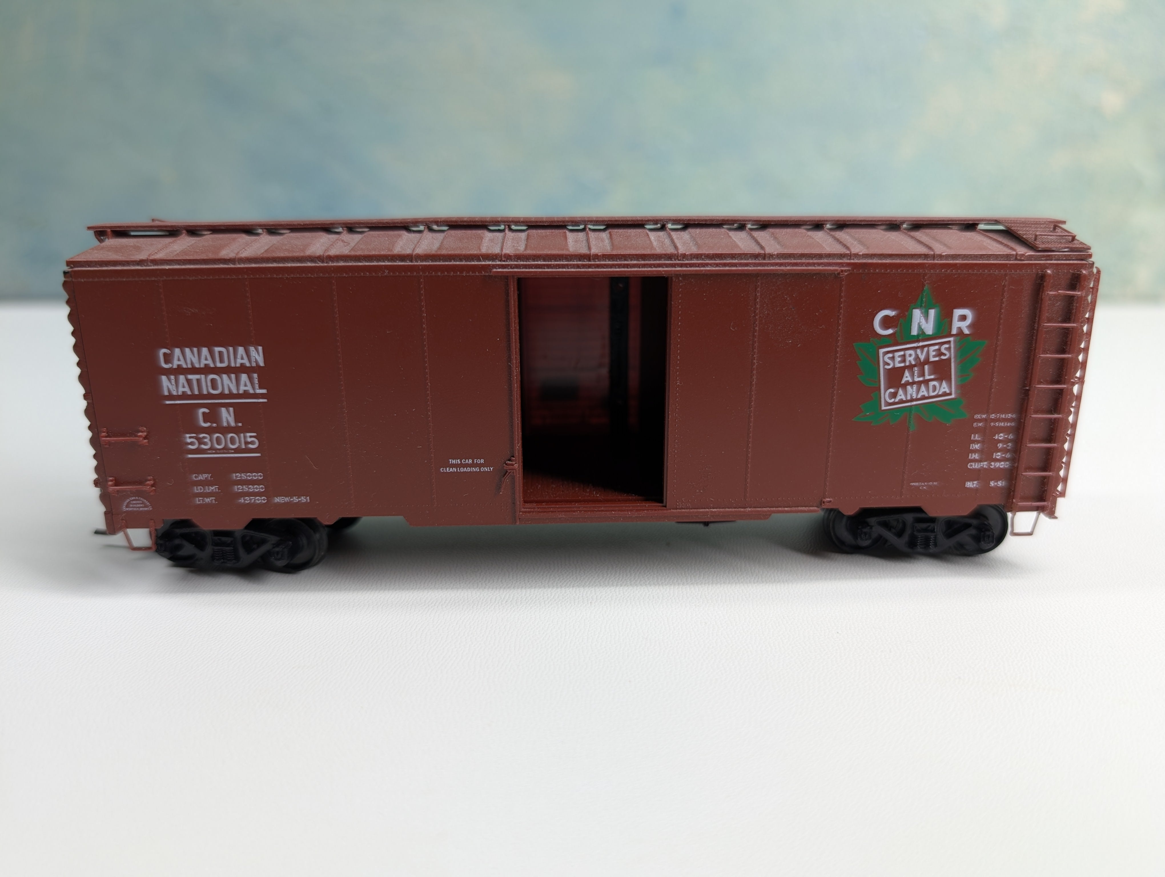 USED HO Scale 40' Box Car Canadian National CN #530015 Metal Wheels