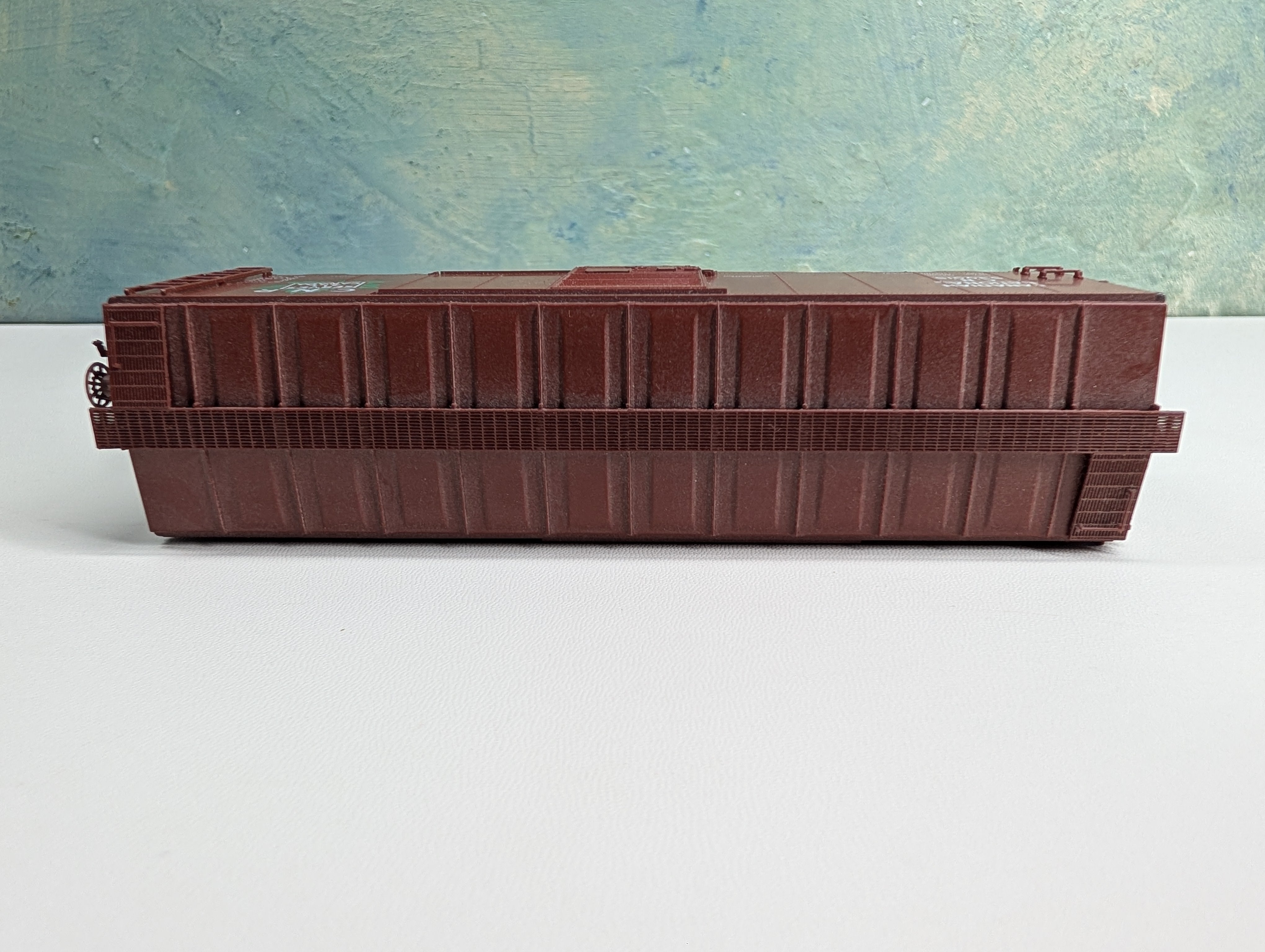 USED HO Scale 40' Box Car Canadian National CN #530015 Metal Wheels