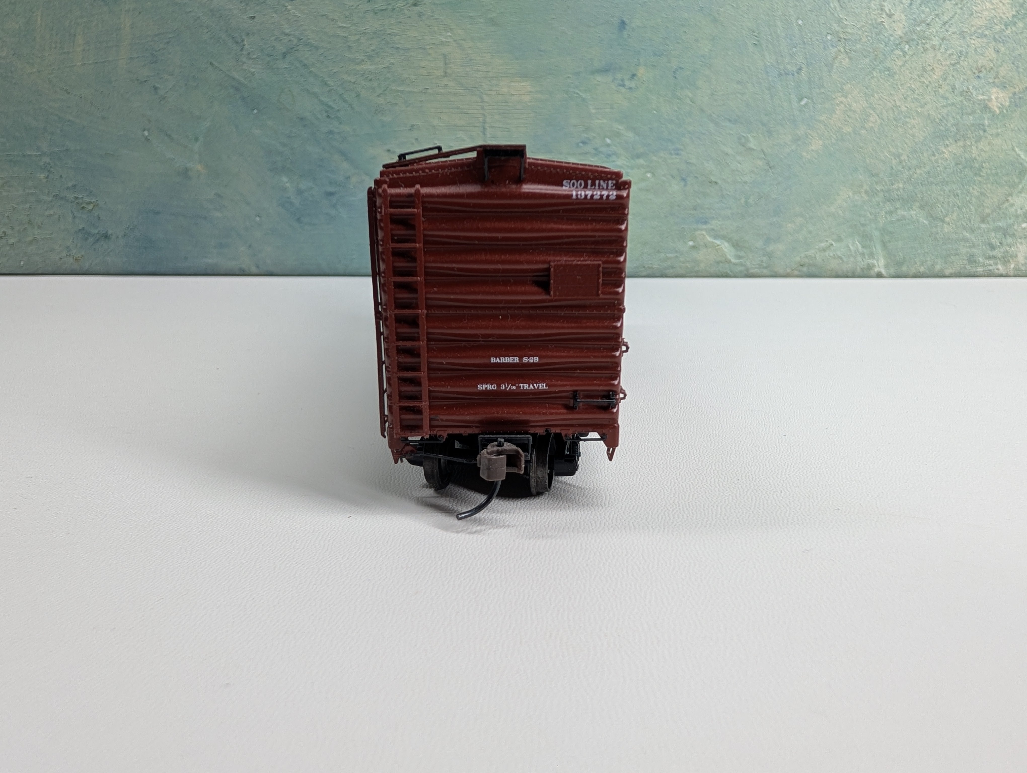 USED HO Scale 40' Box Car SOO Line #137272 Metal Wheels