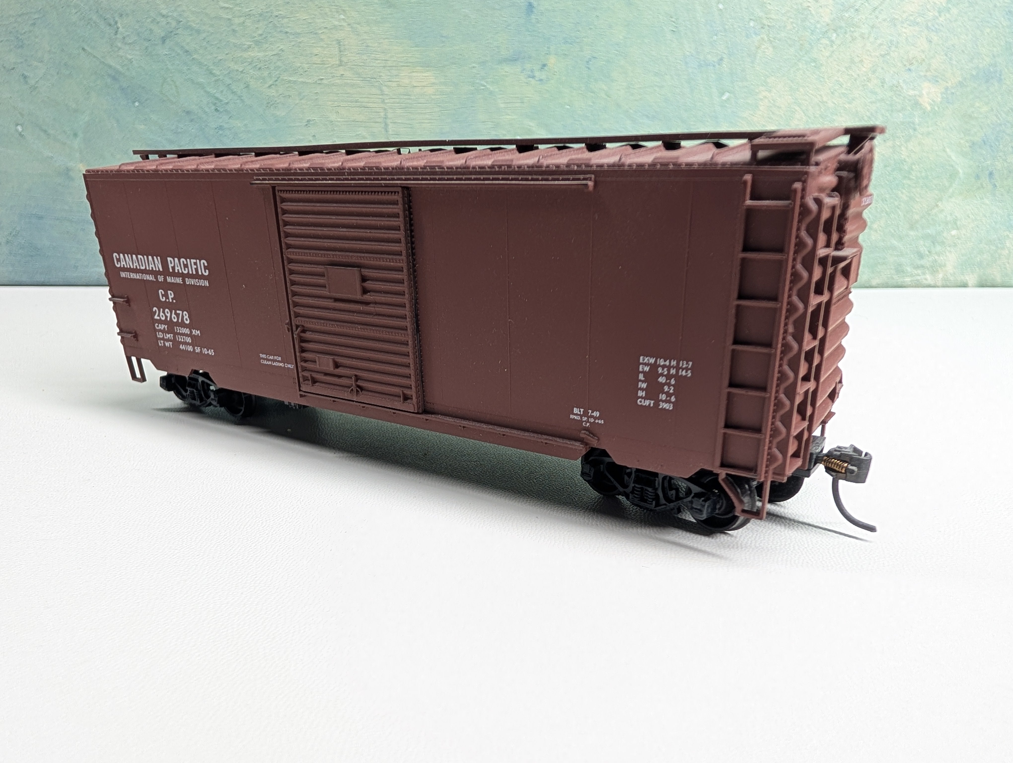 USED Accurail HO Scale 40' Box Car Canadian Pacific CP #269678