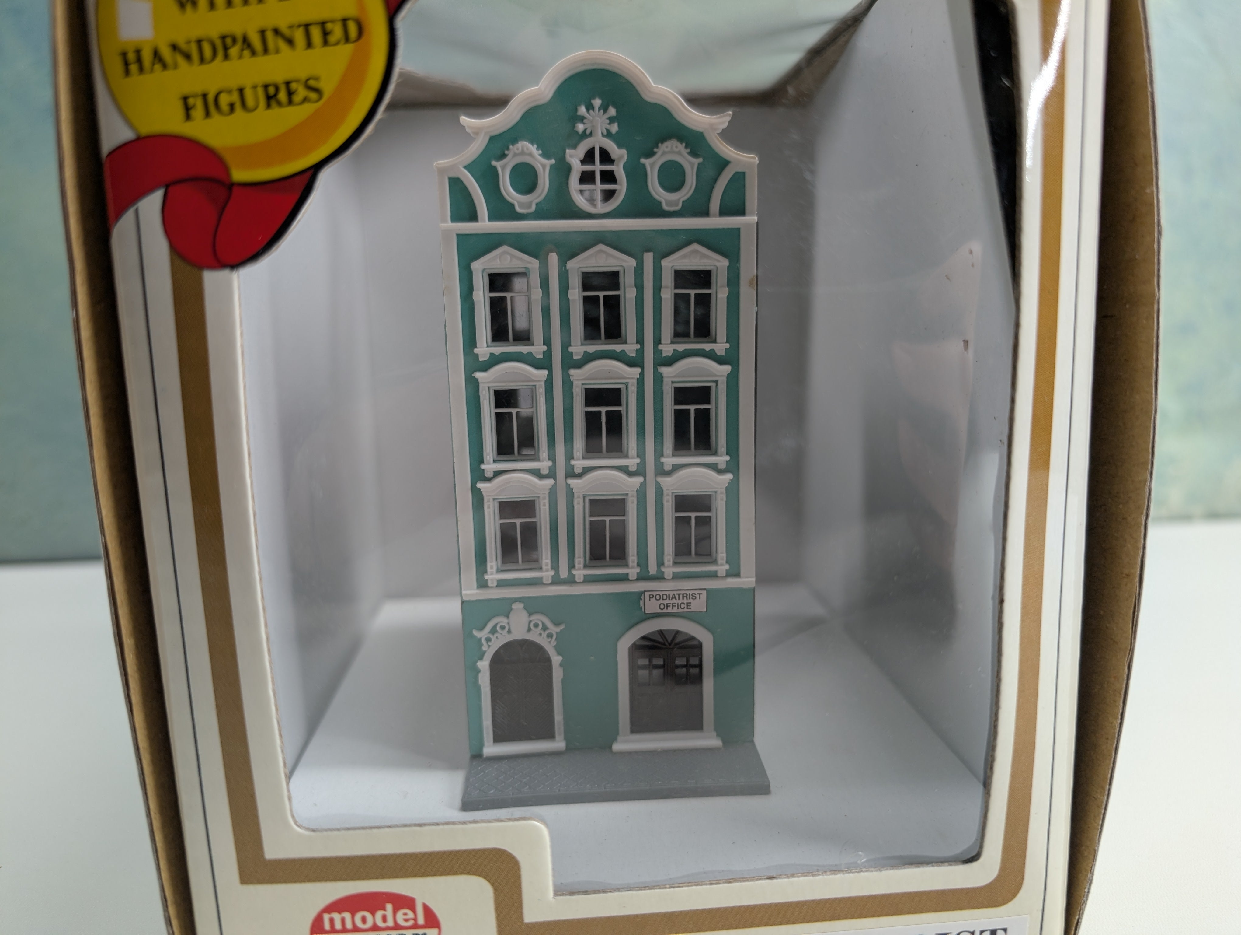 USED Model Power 2578 N Scale Podiatrist