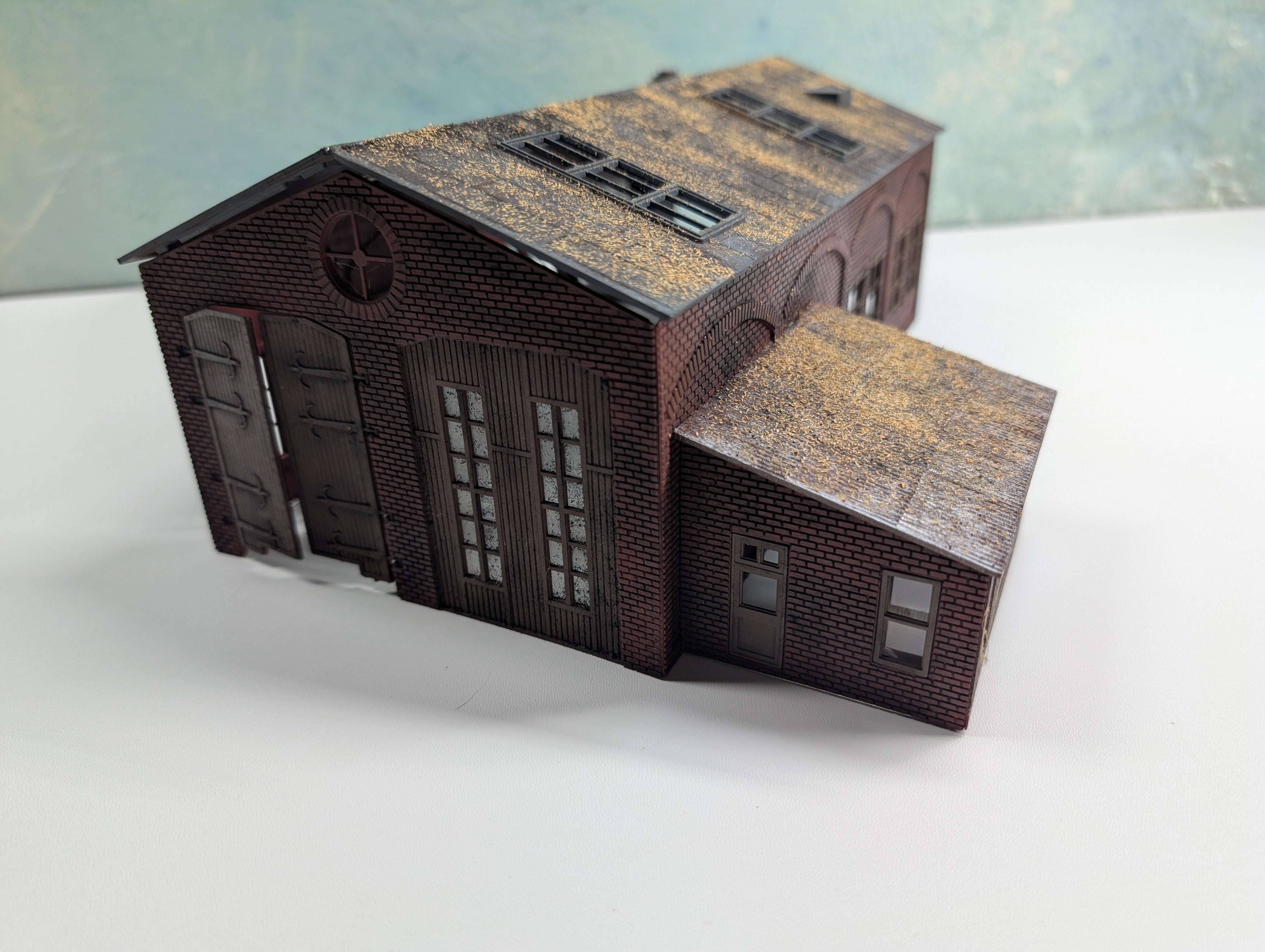USED HO Scale 2 Stall Engine House