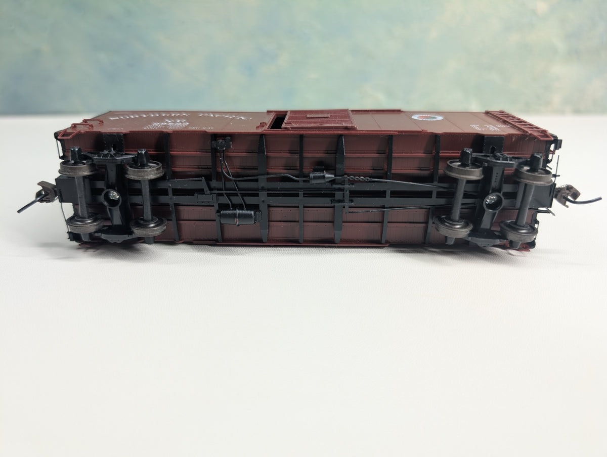 USED HO Scale 40' Box Car Northern Pacific NP #29825 Metal Wheels