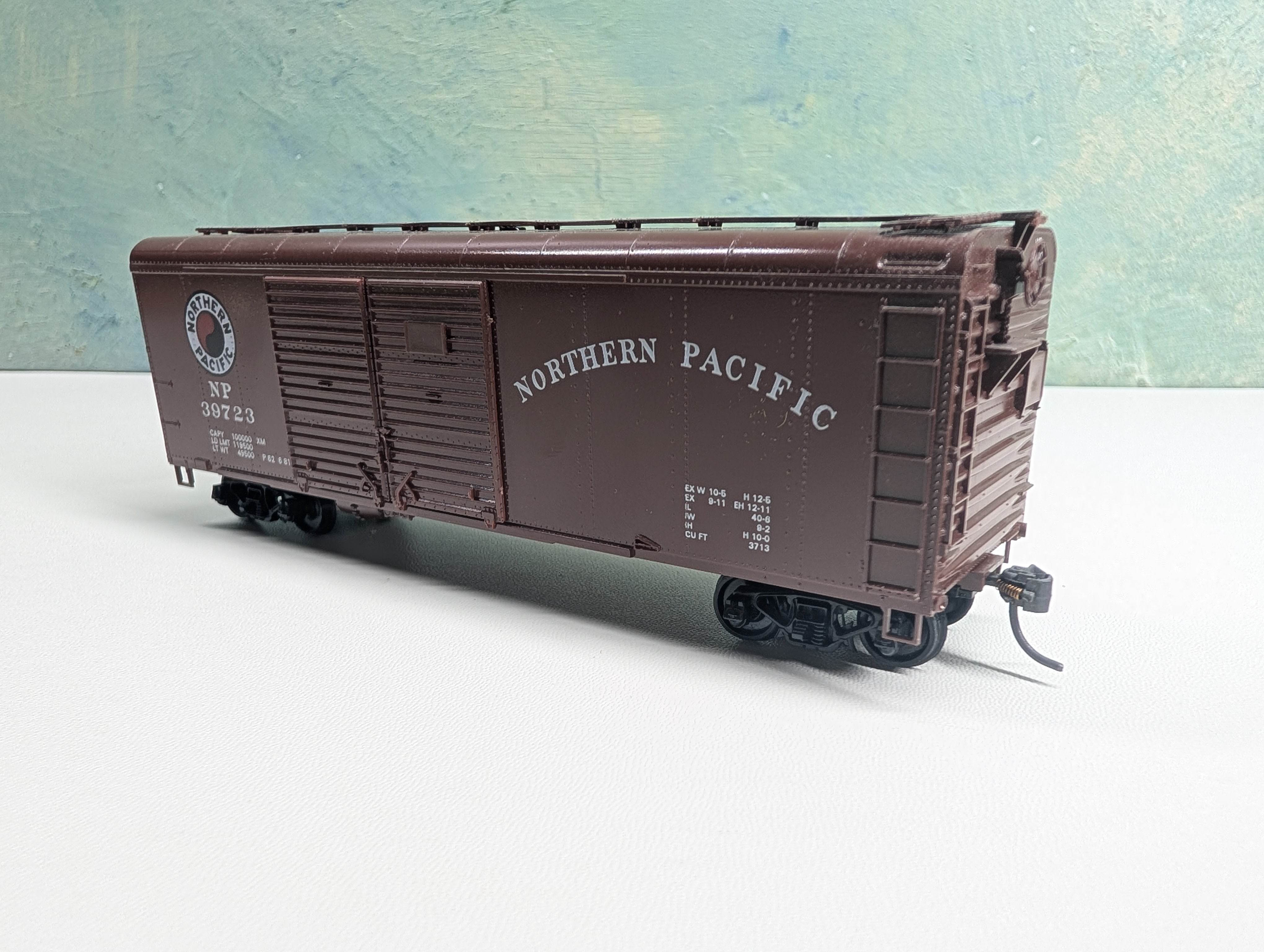 USED Bowser HO Scale 40' Round Top DD Box Car Northern Pacific NP #39723