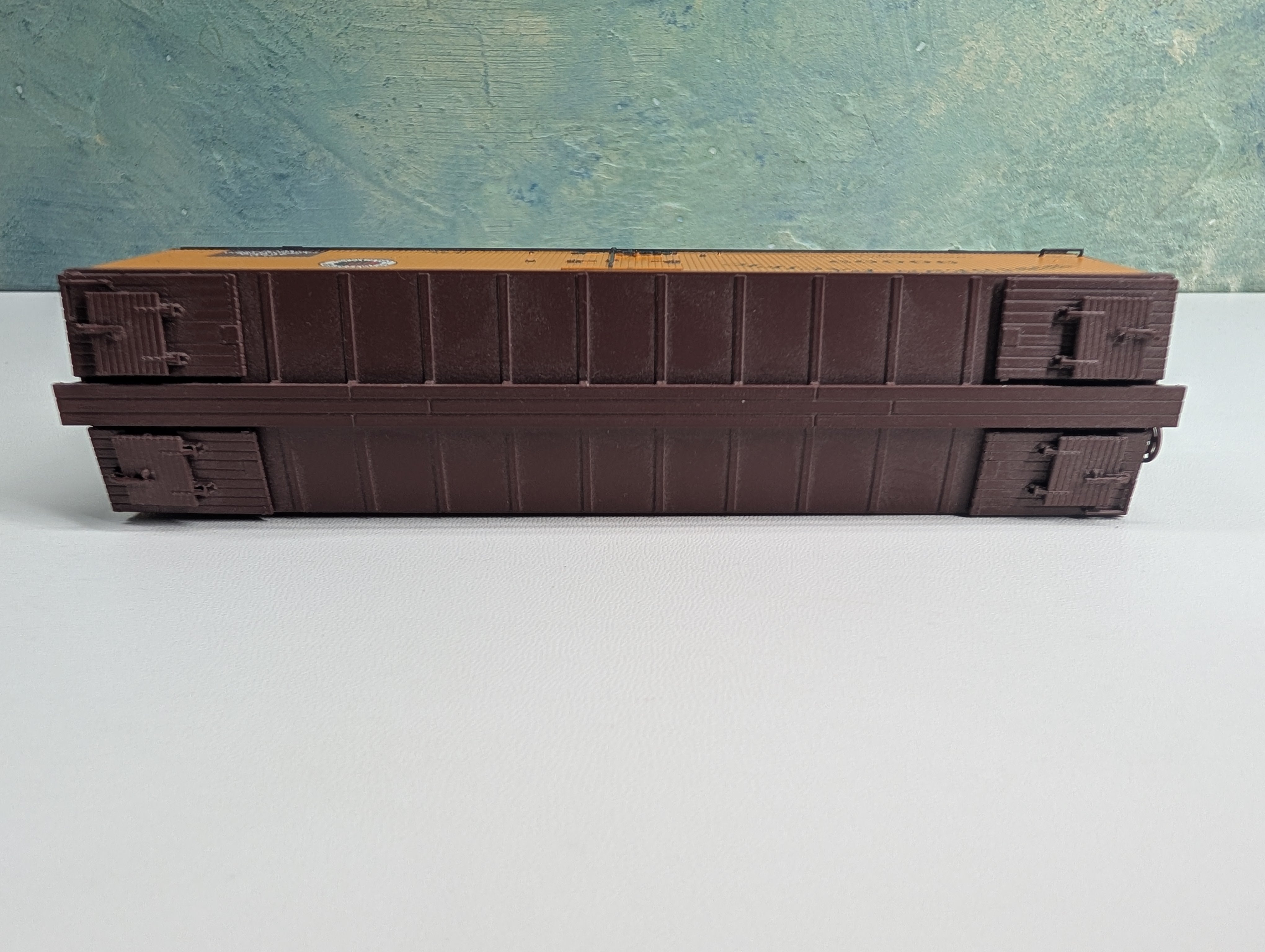 USED Walthers HO Scale 40' Box Car Northern Pacific NP #90009 Metal Wheels