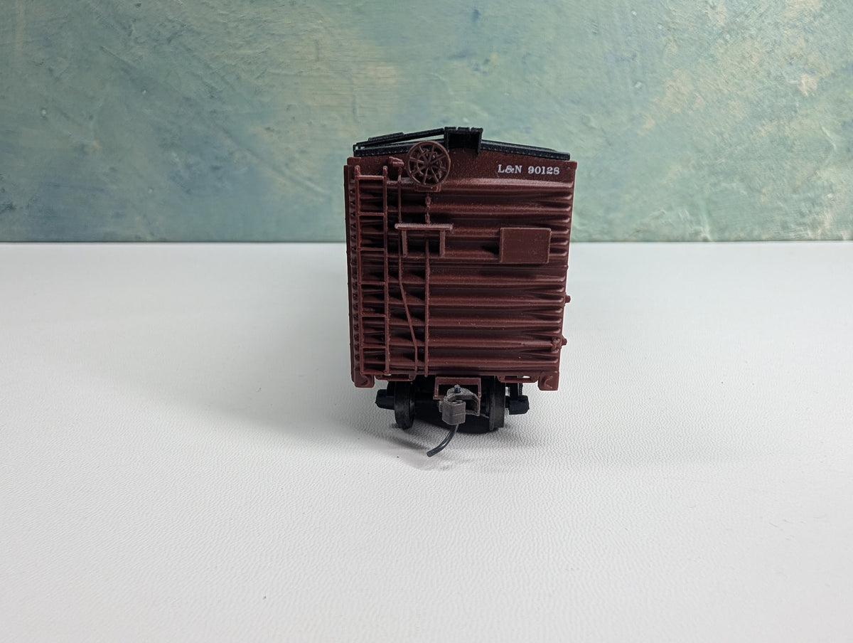 USED HO Scale 40' Box Car Louisville & Nashville L&N #90128 Metal Wheels