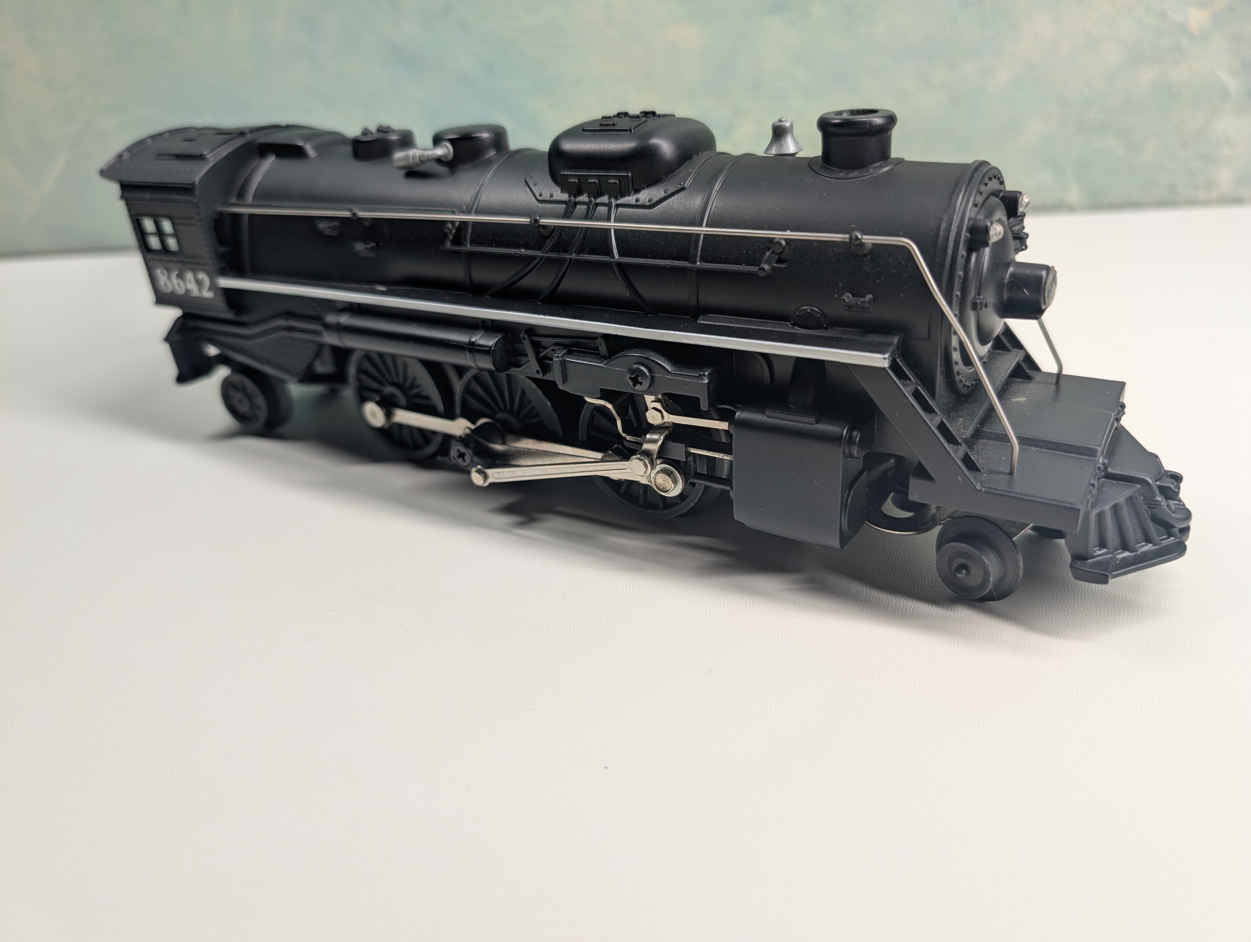 USED Lionel O 4-6-2 Steam Locomotive #8642 Tested!