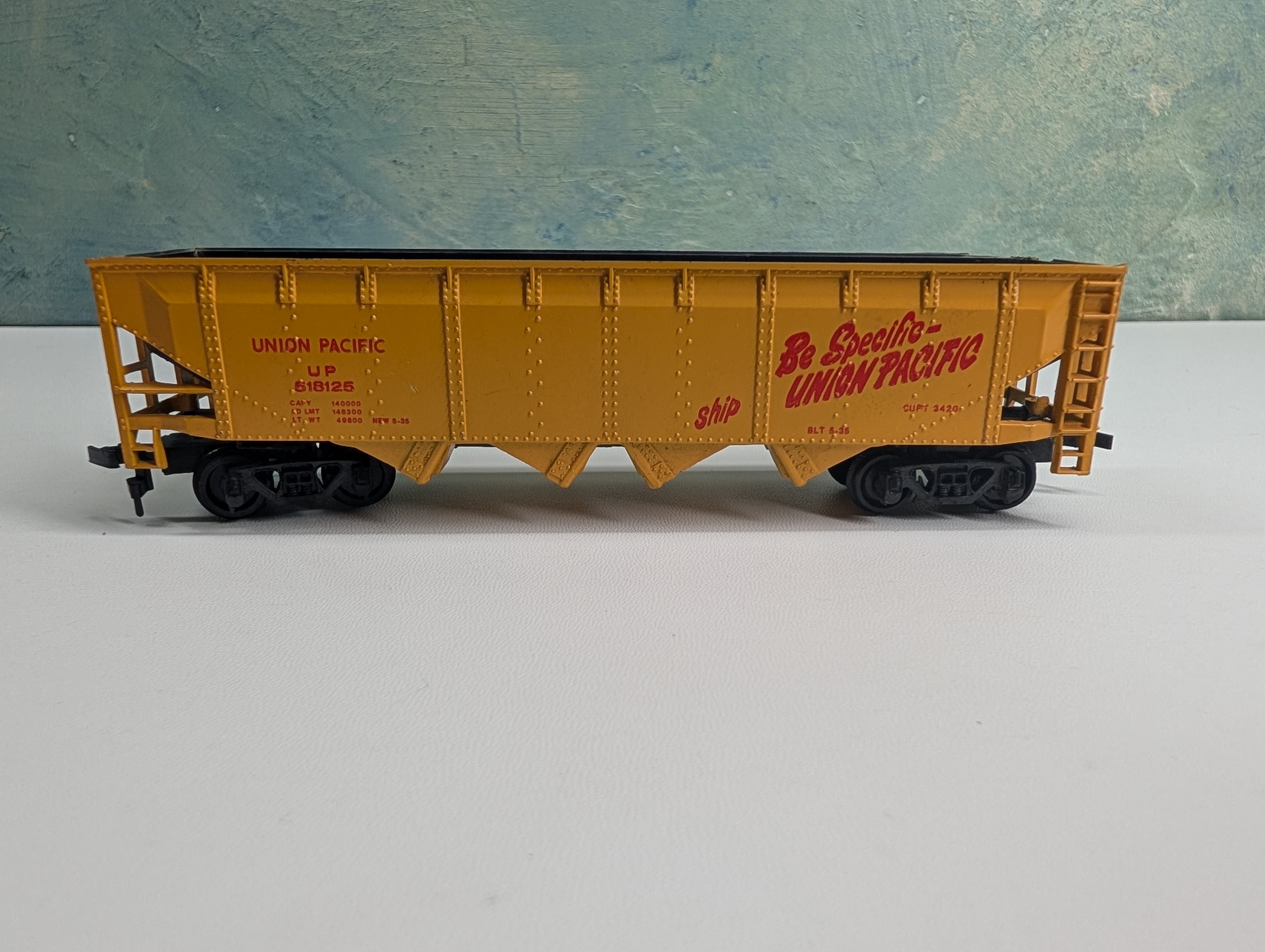 USED Bachmann HO Scale Quad Hopper Union Pacific UP #518125